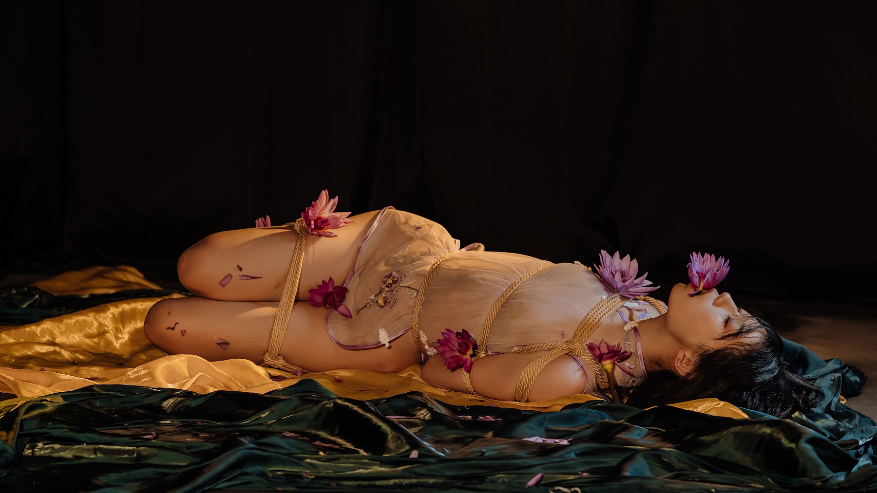 Coser@云溪溪 (Yunx1x1) Vol.007 花与绳 - P34
