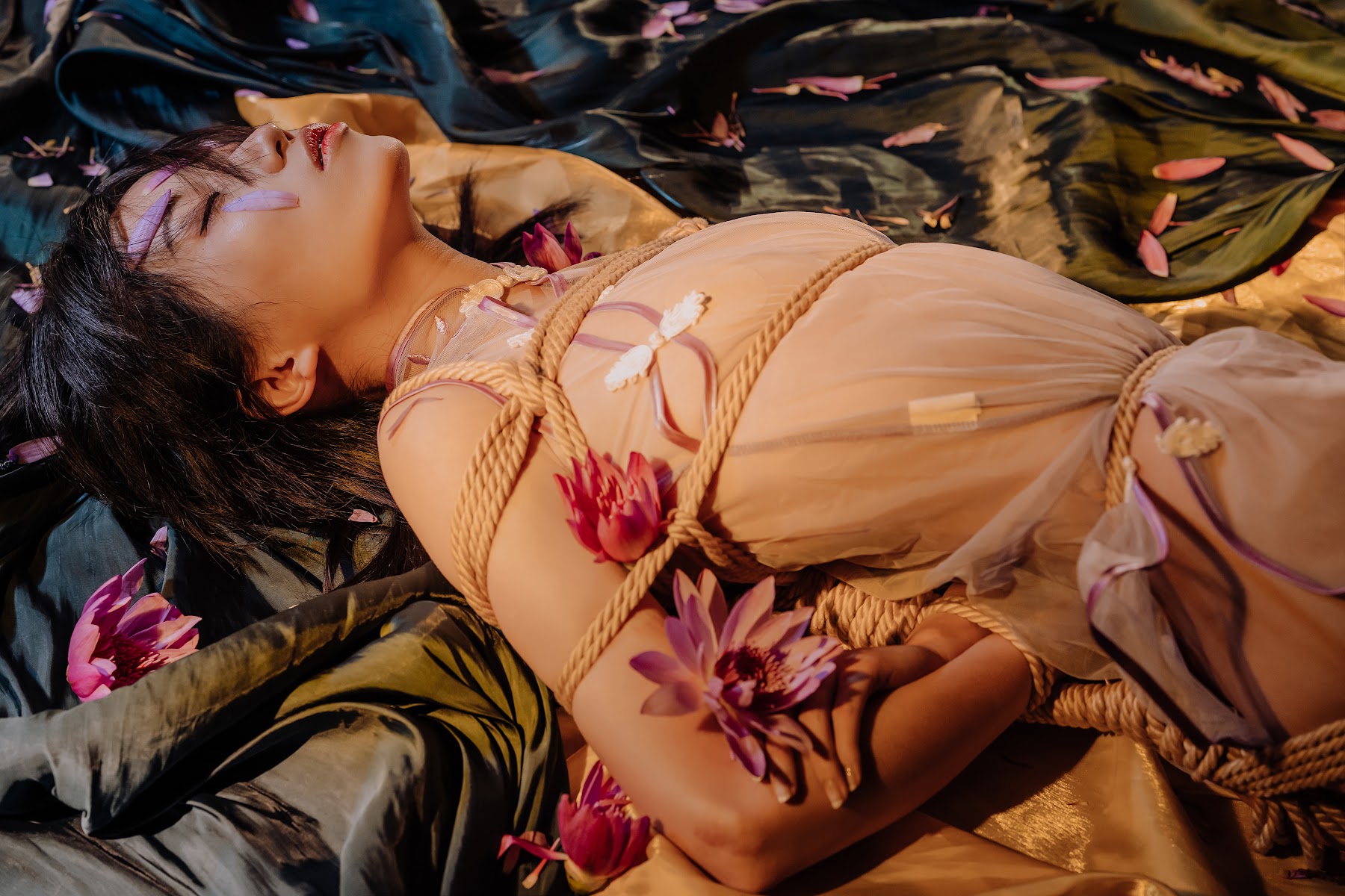 Coser@云溪溪 (Yunx1x1) Vol.007 花与绳 - P40