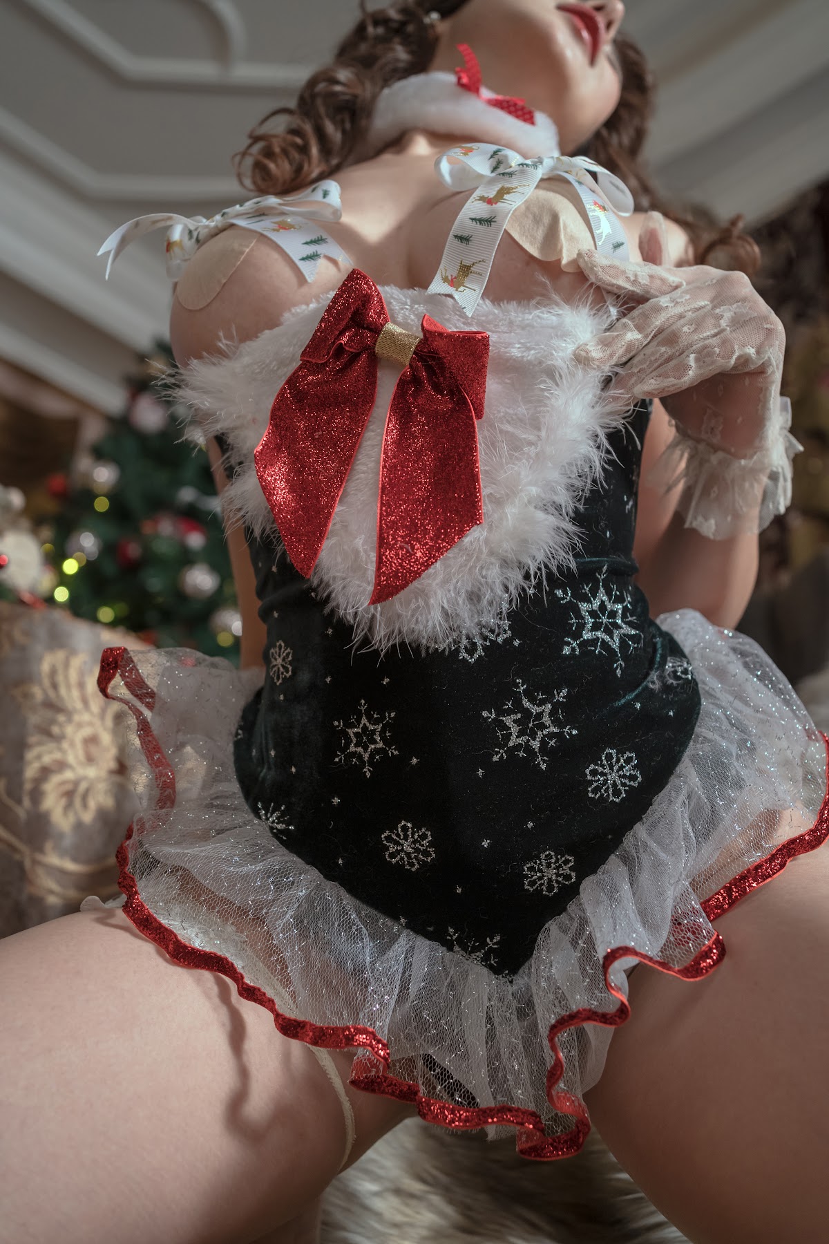 Coser@云溪溪 (Yunx1x1) Vol.019 奶桃 圣诞女郎 - P33