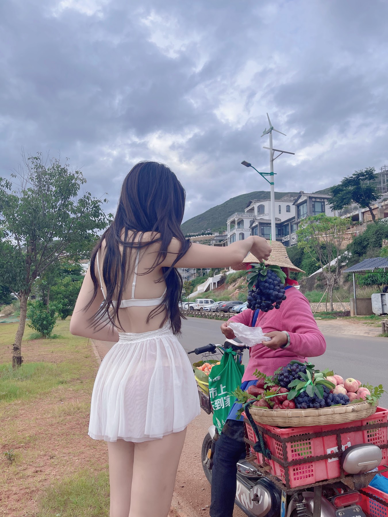 Jiu Shi A Zhu A (就是阿朱啊) – 撩开裙子 - P25