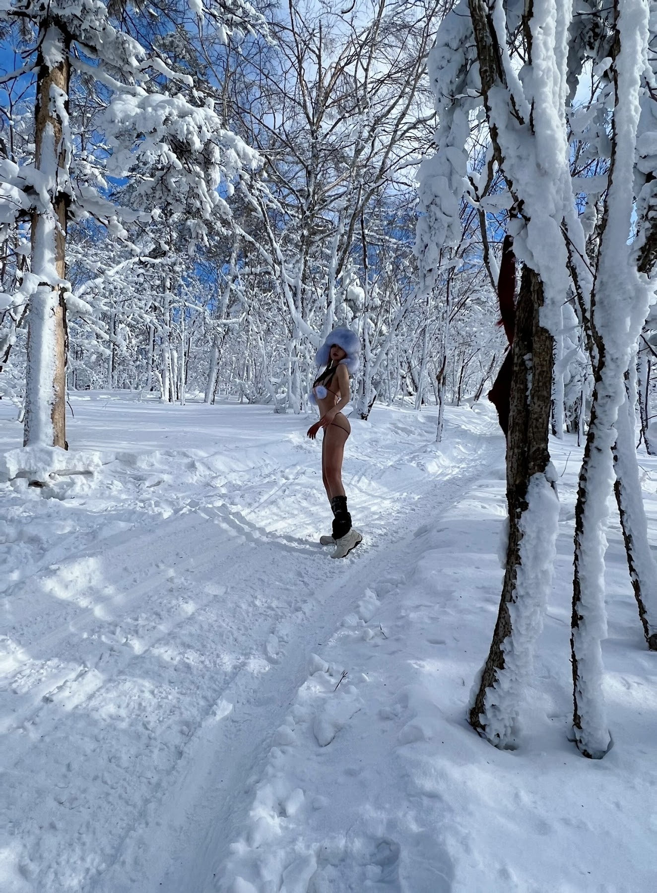 Jiu Shi A Zhu A (就是阿朱啊) – 雪国精灵 - P7