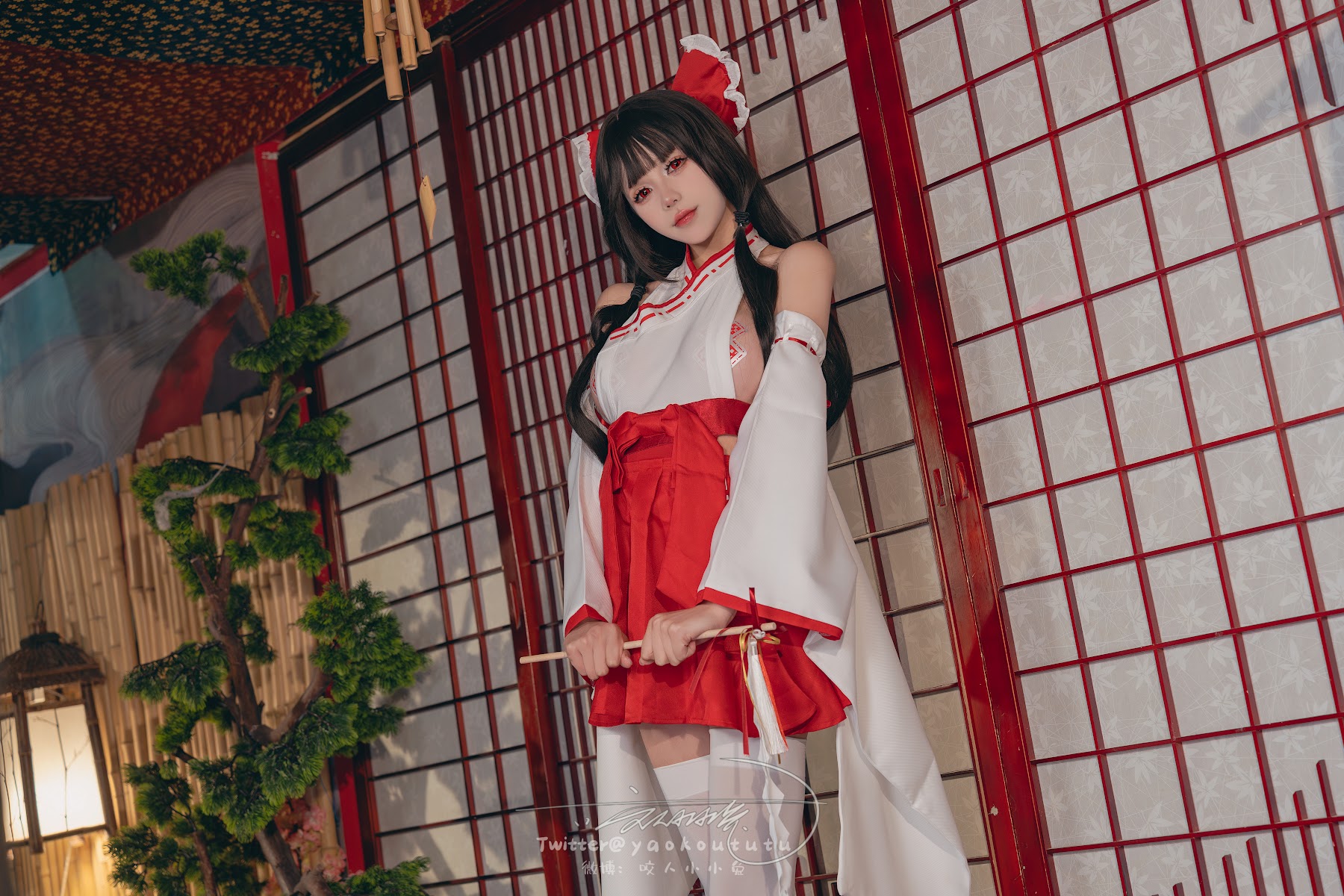 Coser@黏黏团子兔 – 狐之灵梦 Roly Poly - P22