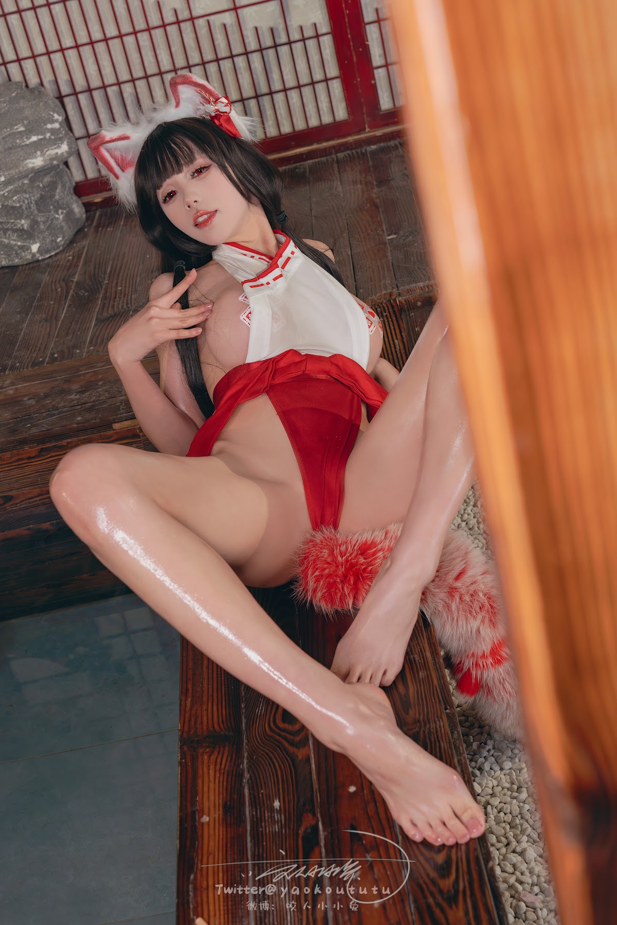 Coser@黏黏团子兔 – 狐之灵梦 Roly Poly - P34
