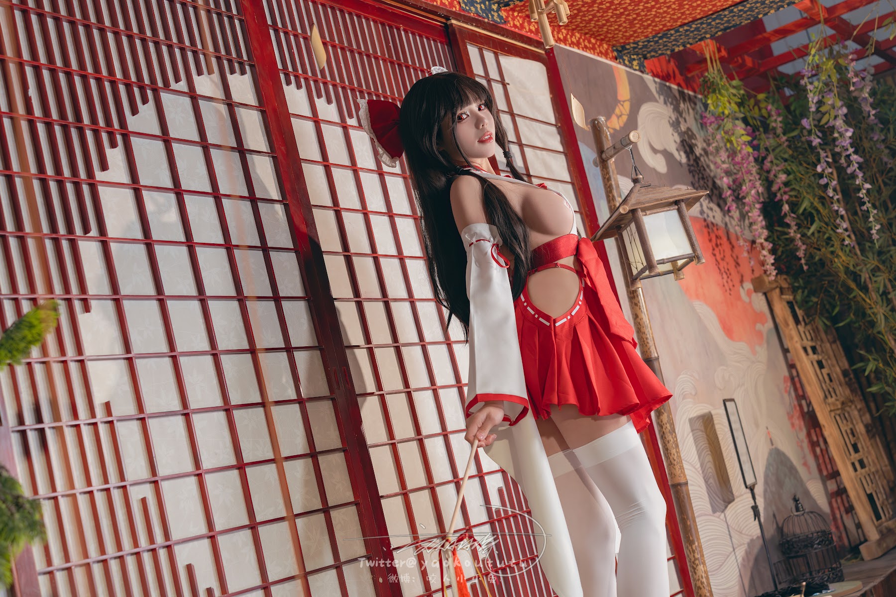 Coser@黏黏团子兔 – 狐之灵梦 Roly Poly - P44
