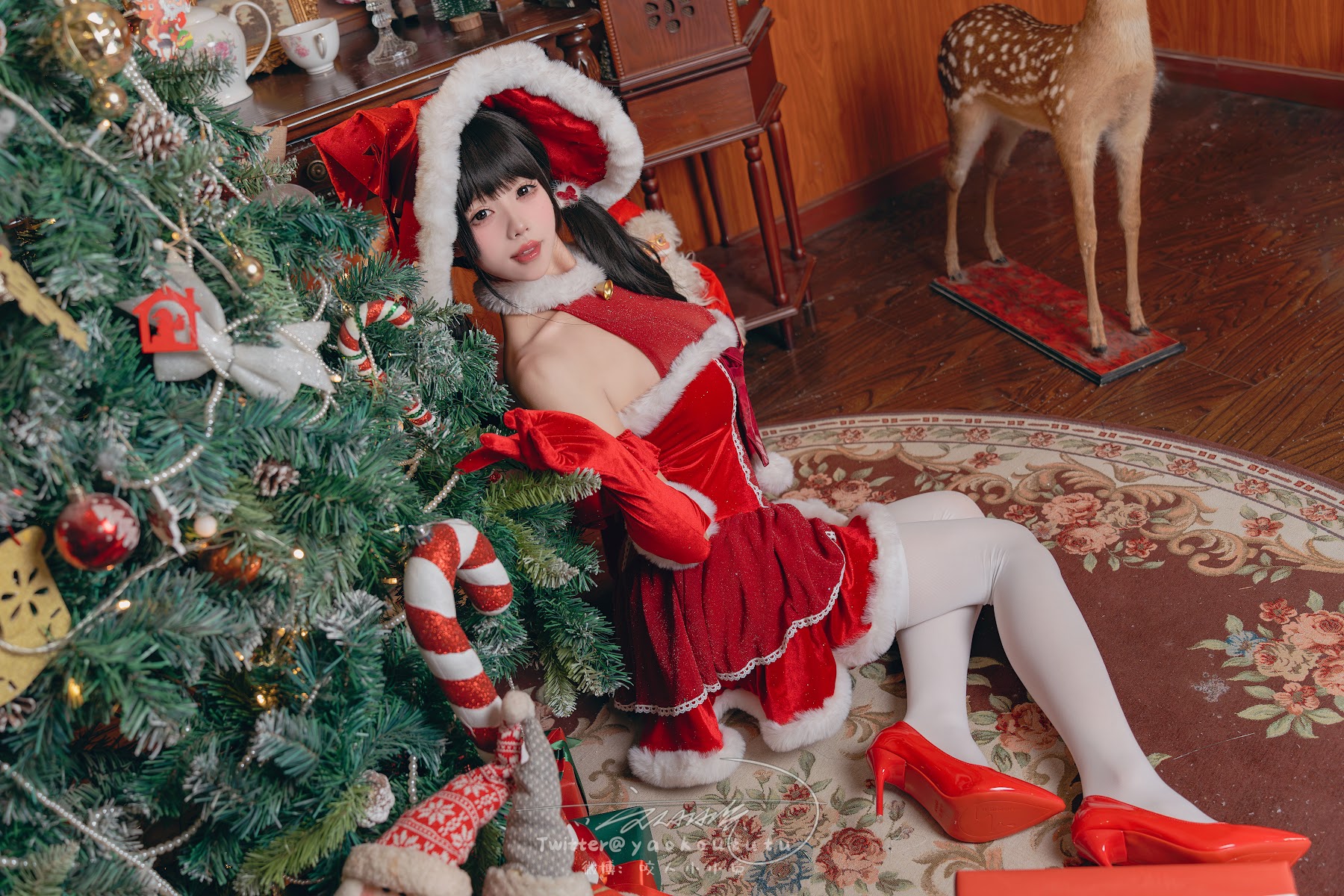 Coser@黏黏团子兔 – 魔女圣诞夜 - P19