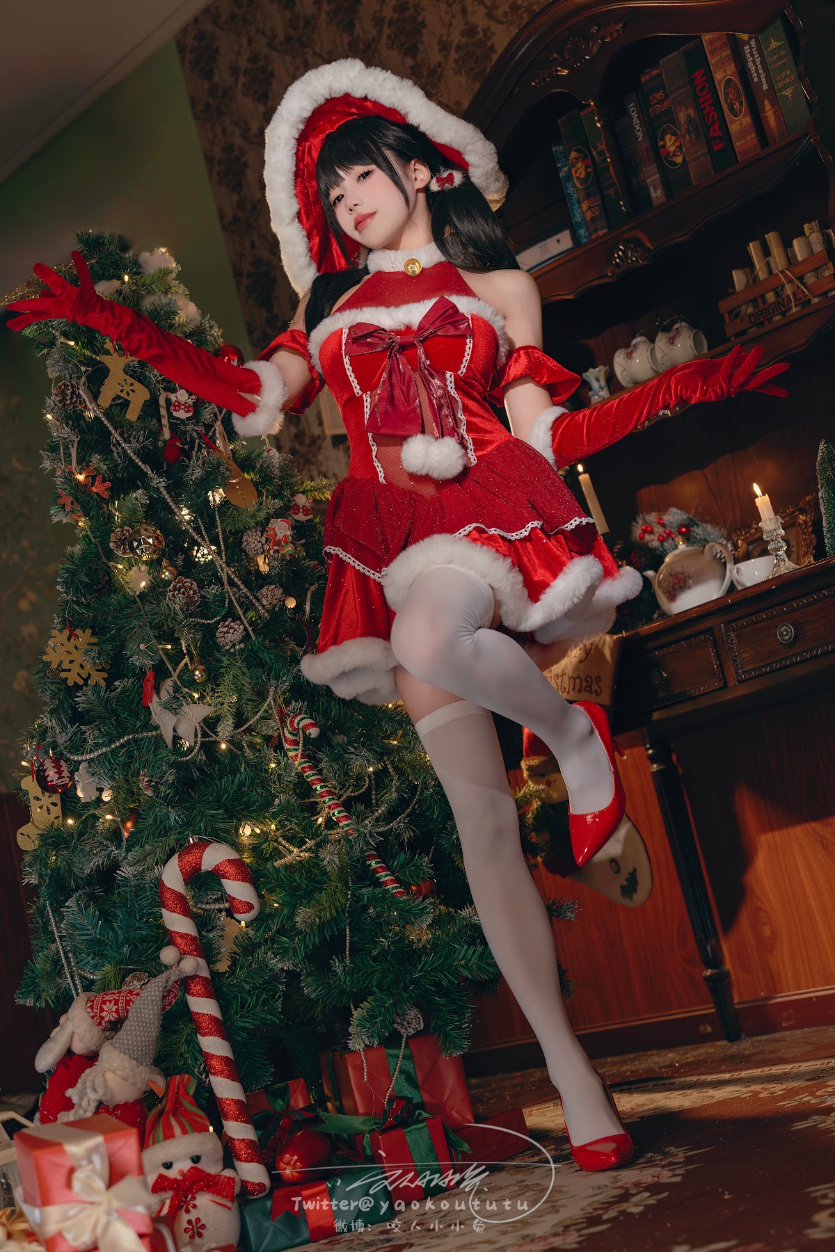 Coser@黏黏团子兔 – 魔女圣诞夜 - P36