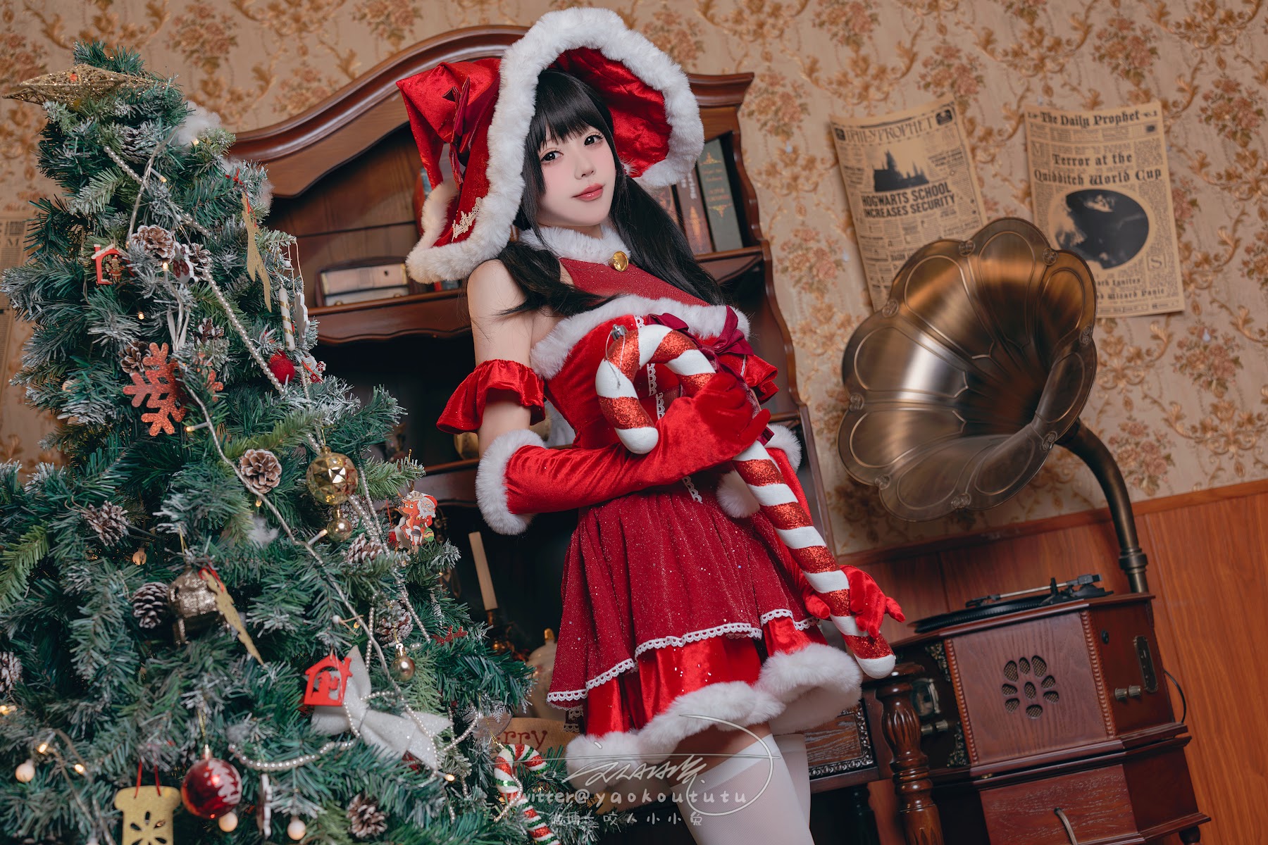 Coser@黏黏团子兔 – 魔女圣诞夜 - P4