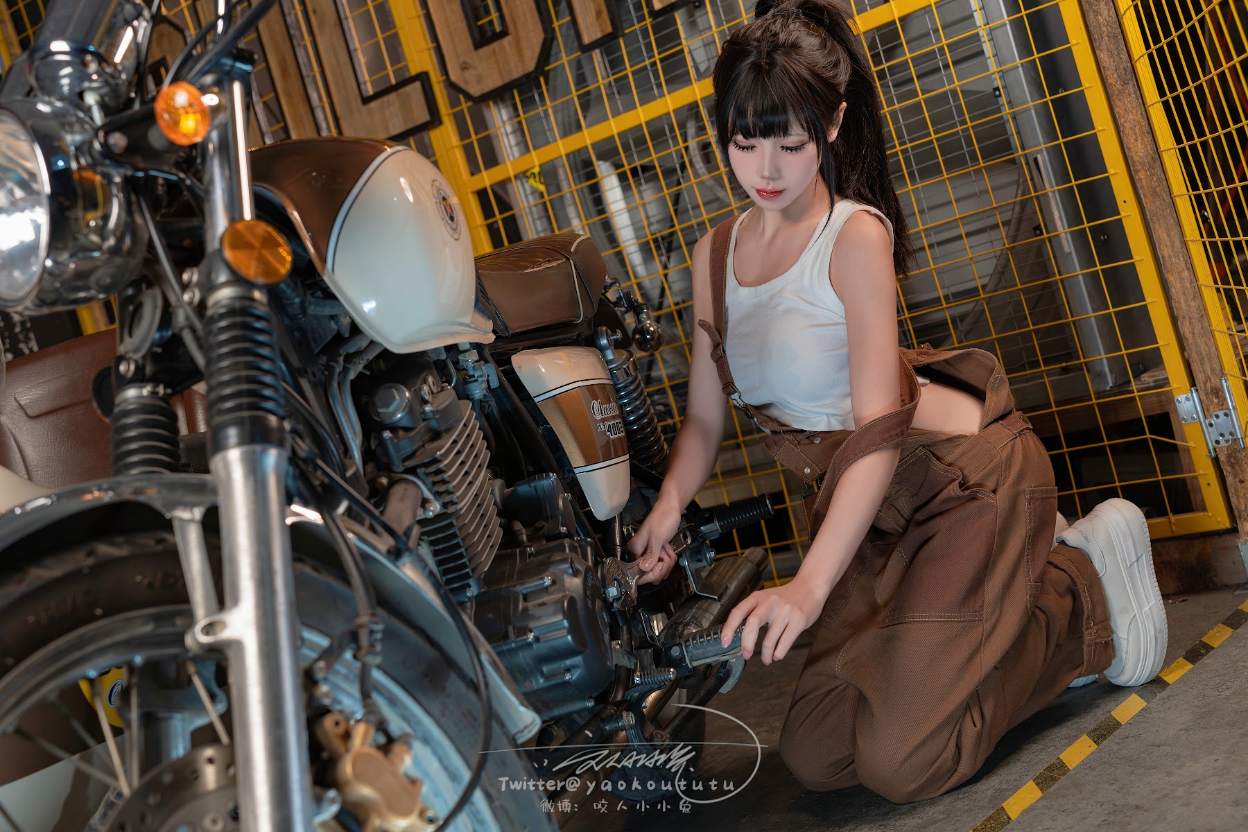 Coser@黏黏团子兔 – 机车修理工 Shake it - P55