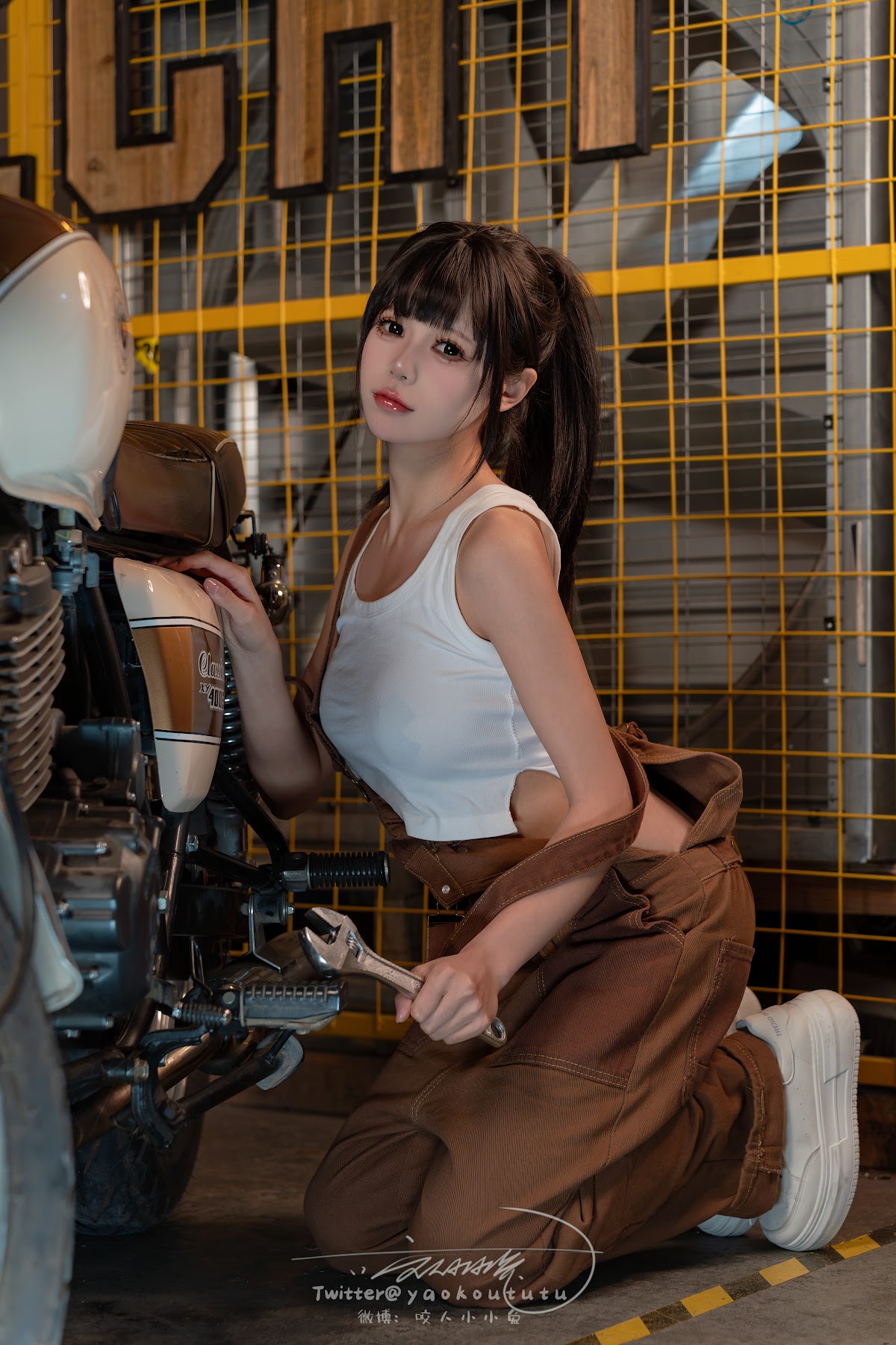 Coser@黏黏团子兔 – 机车修理工 Shake it - P66