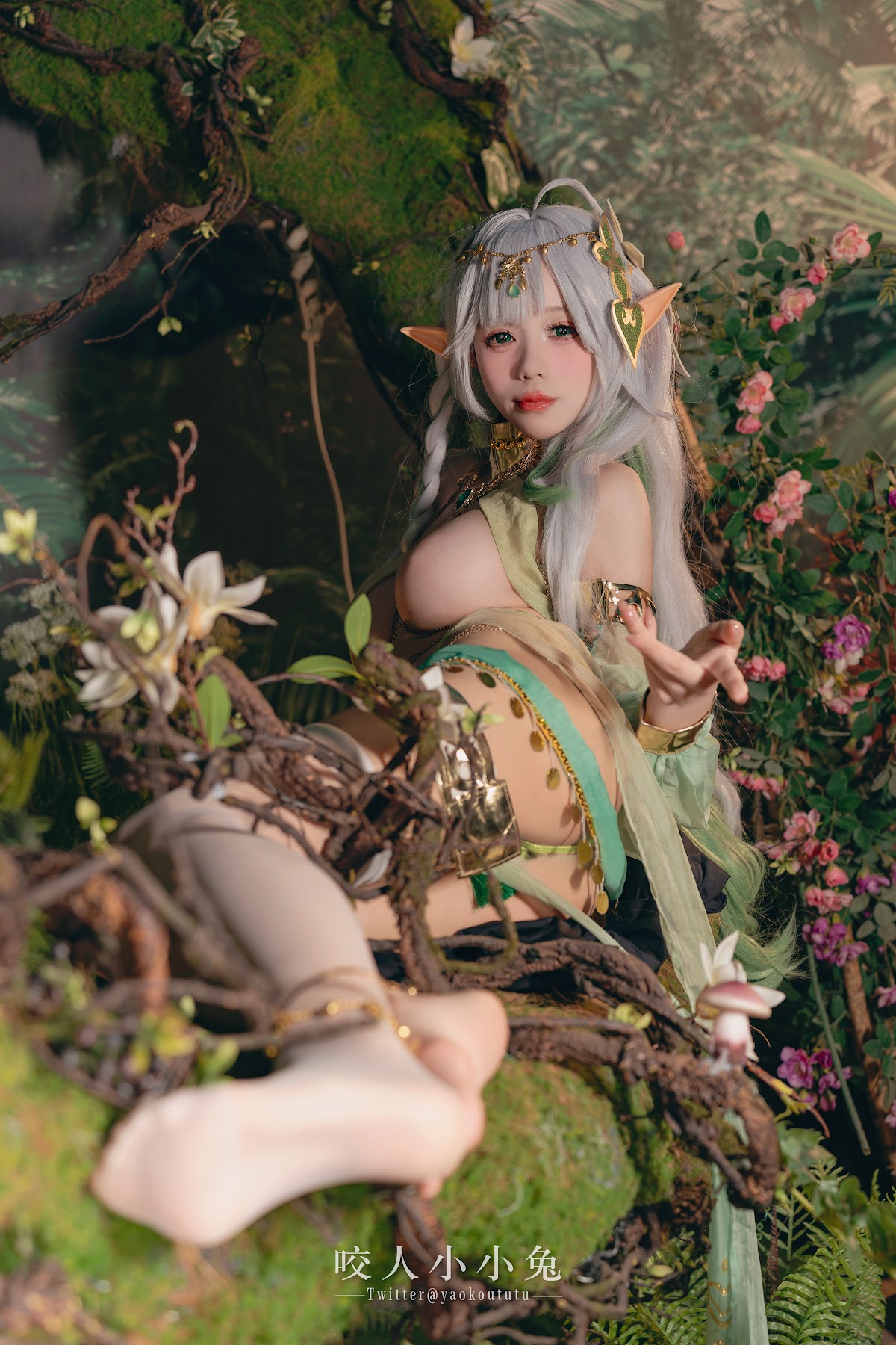 Coser@黏黏团子兔 – 被遗忘的大慈树王 - P9