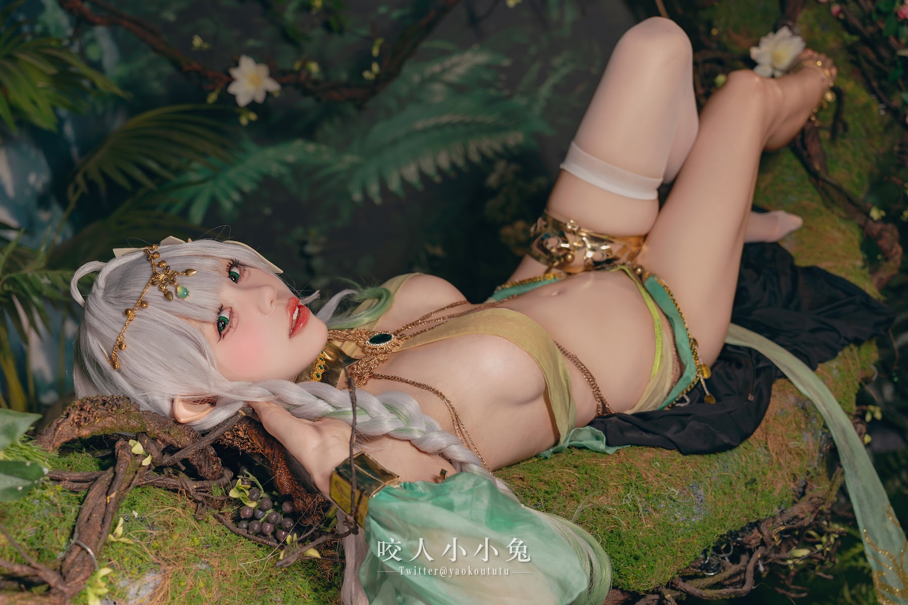 Coser@黏黏团子兔 – 被遗忘的大慈树王 - P11