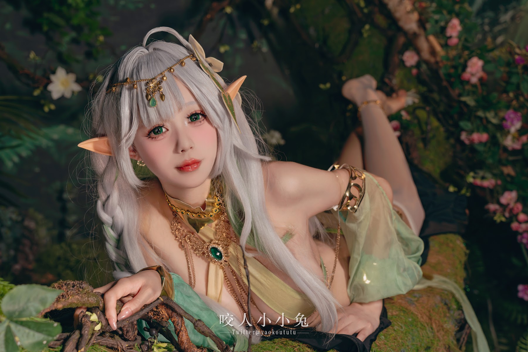 Coser@黏黏团子兔 – 被遗忘的大慈树王 - P15