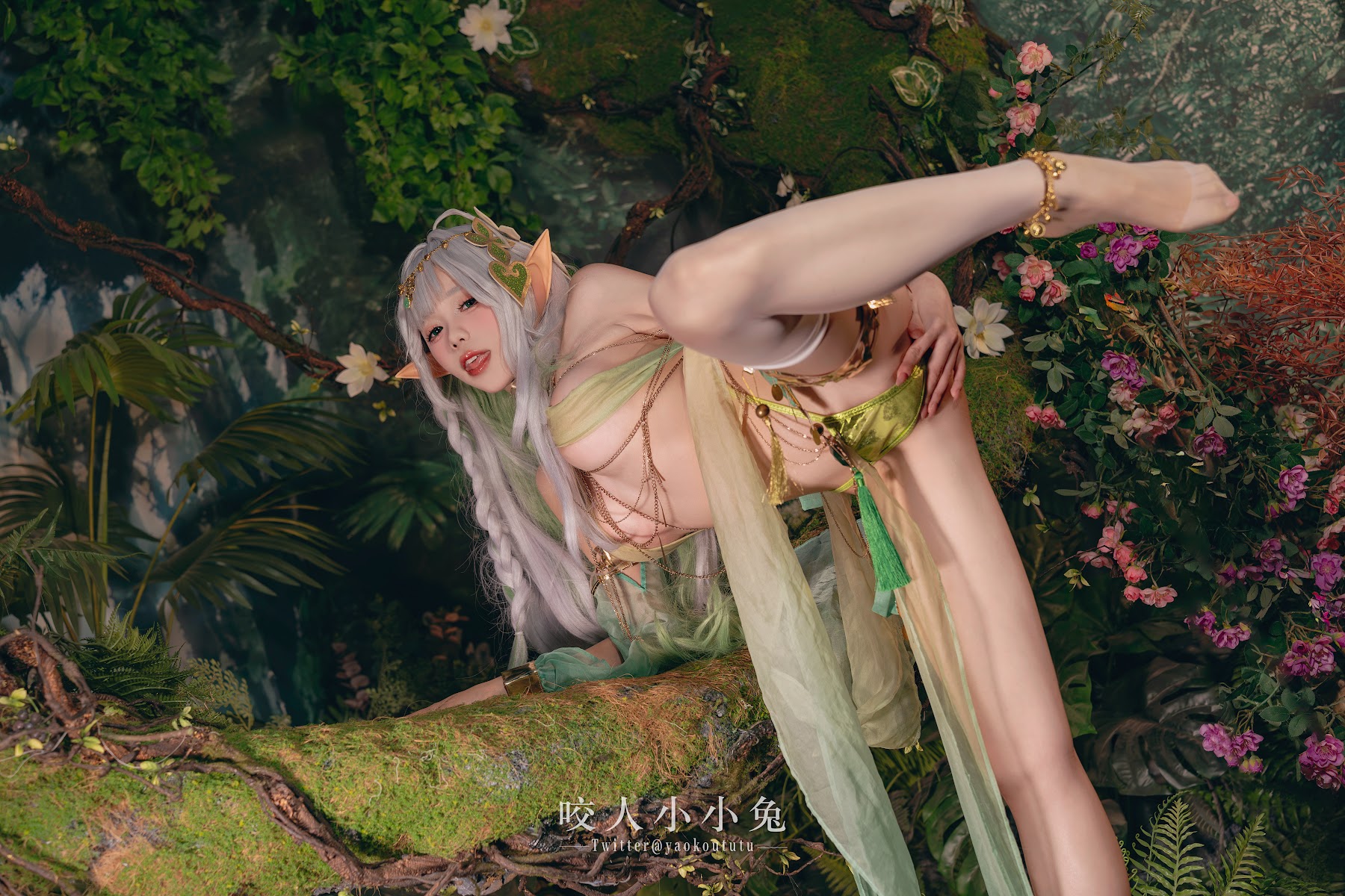 Coser@黏黏团子兔 – 被遗忘的大慈树王 - P36
