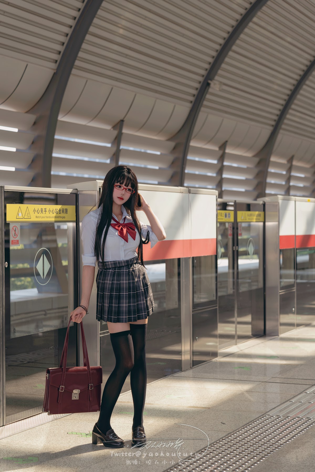 Coser@黏黏团子兔 – 电车惊魂& 期待 - P14