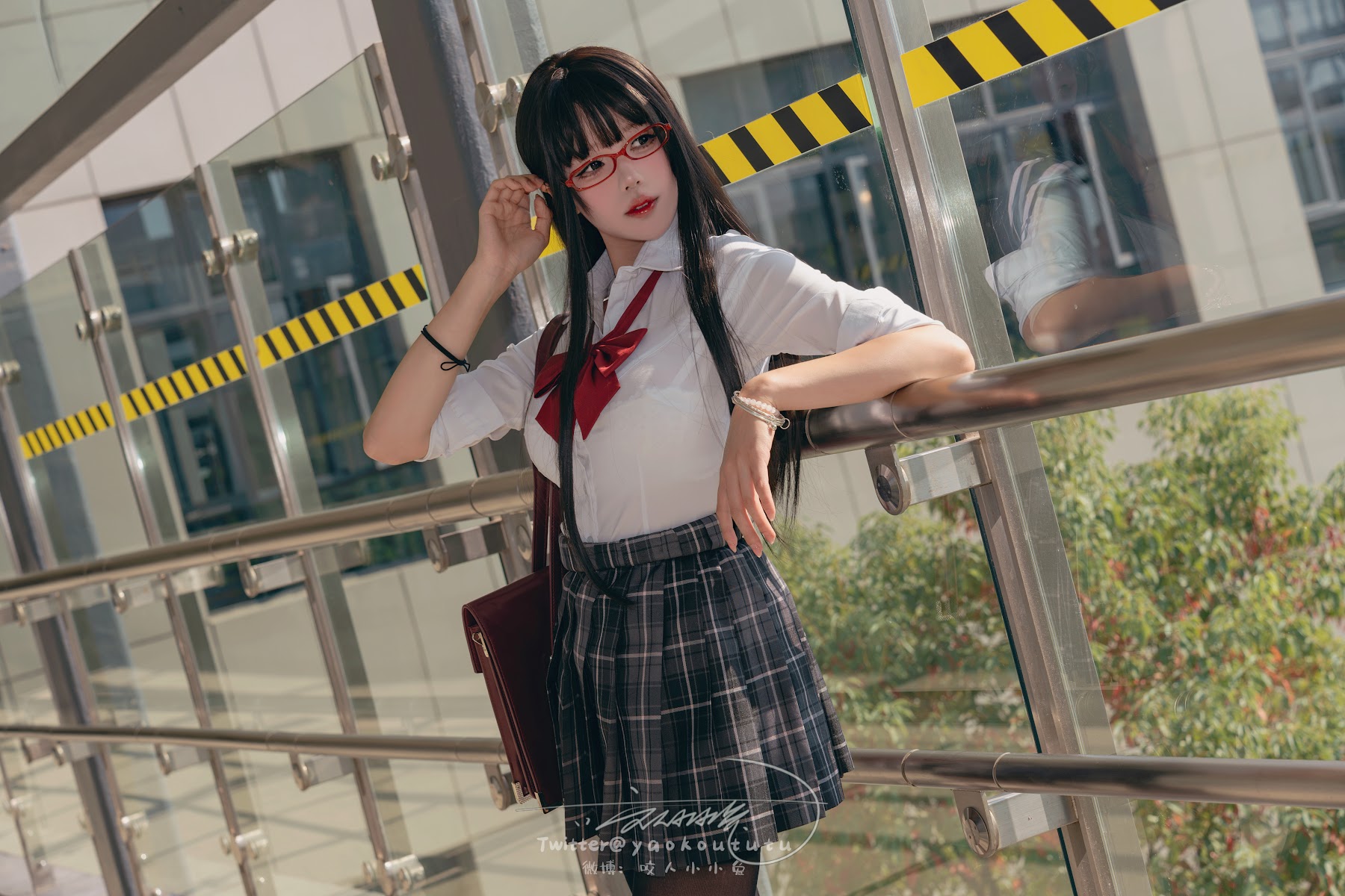 Coser@黏黏团子兔 – 电车惊魂& 期待 - P18