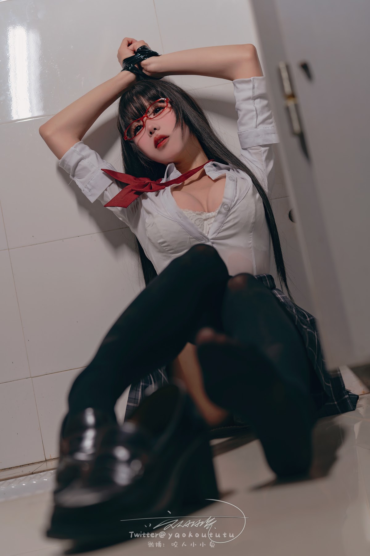 Coser@黏黏团子兔 – 电车惊魂& 期待 - P58