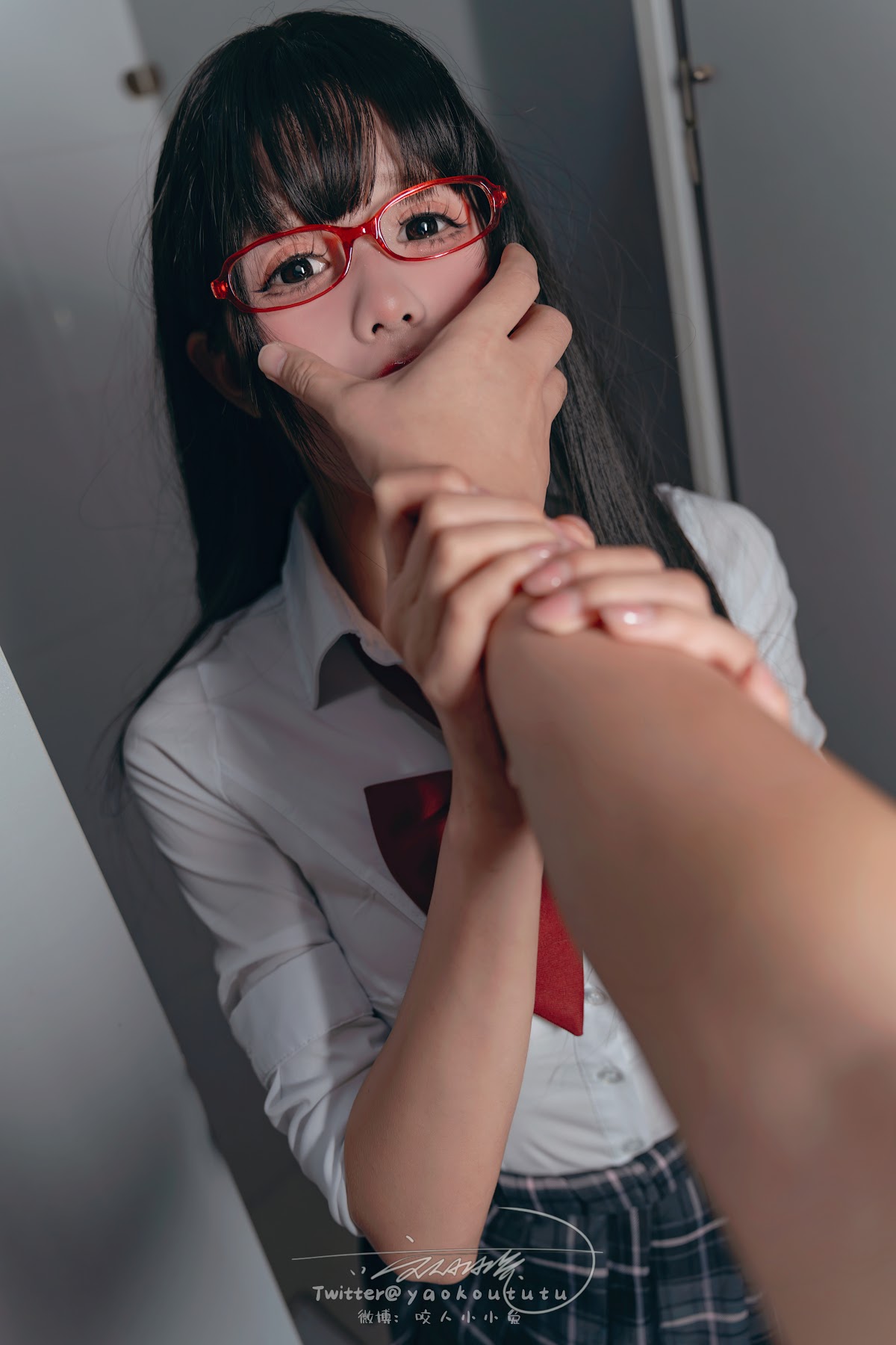 Coser@黏黏团子兔 – 电车惊魂& 期待 - P62