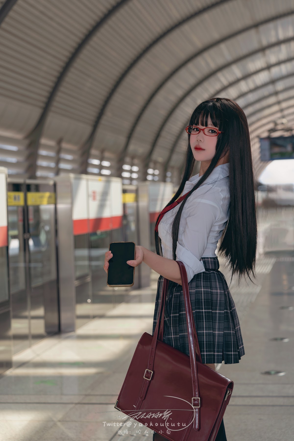 Coser@黏黏团子兔 – 电车惊魂& 期待 - P7