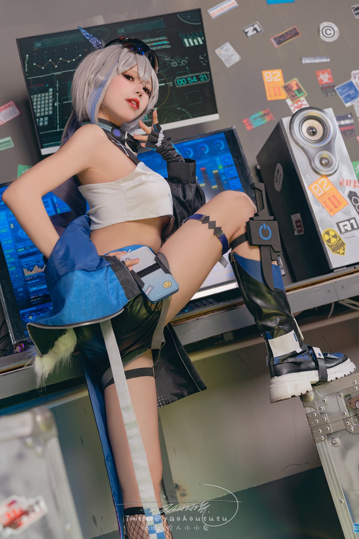 Coser@黏黏团子兔 – 崩铁·银狼Gentleman - P13
