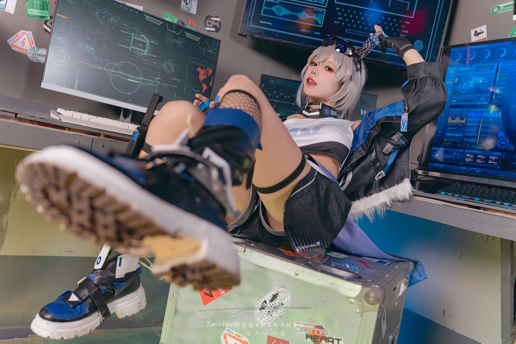 Coser@黏黏团子兔 – 崩铁·银狼Gentleman - P26
