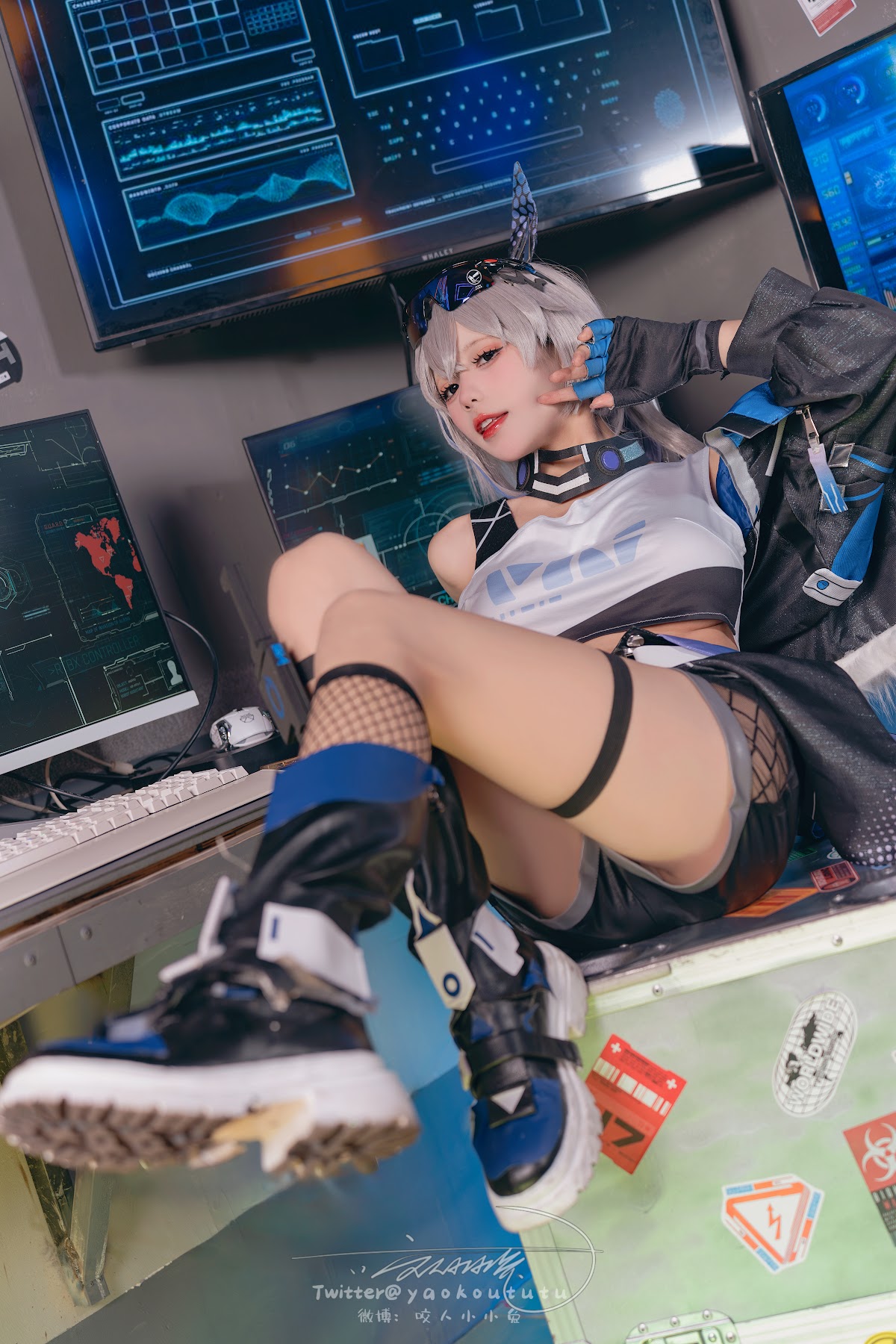 Coser@黏黏团子兔 – 崩铁·银狼Gentleman - P27