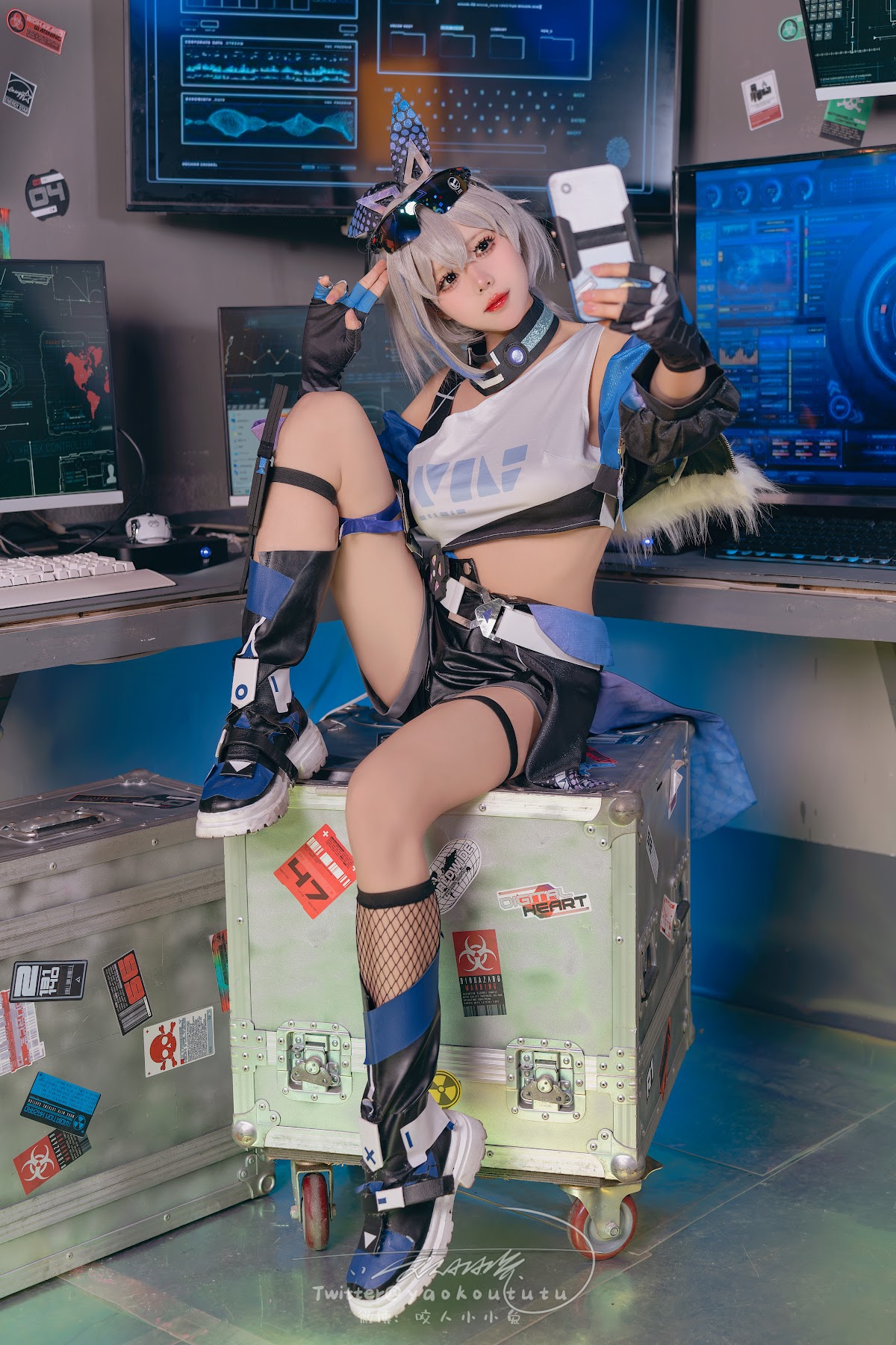 Coser@黏黏团子兔 – 崩铁·银狼Gentleman - P28