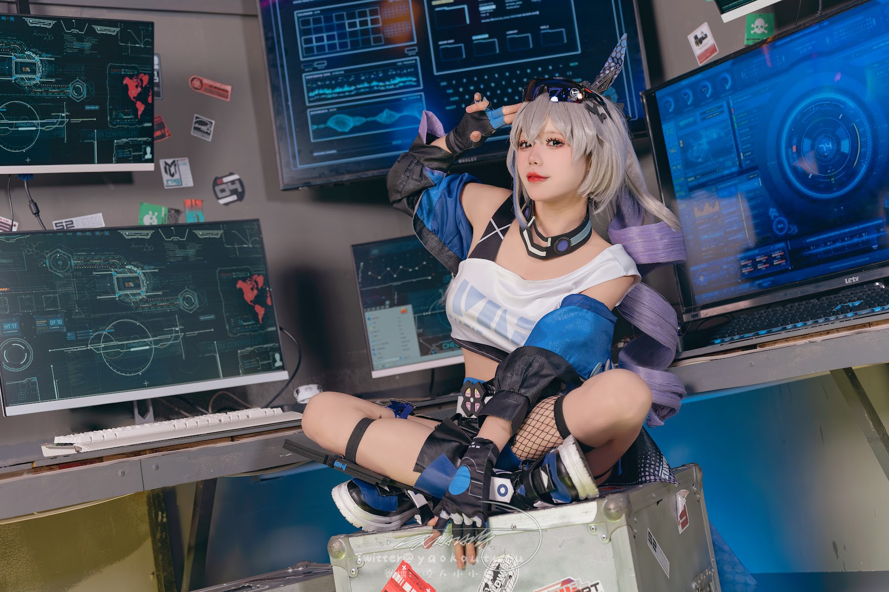 Coser@黏黏团子兔 – 崩铁·银狼Gentleman - P29