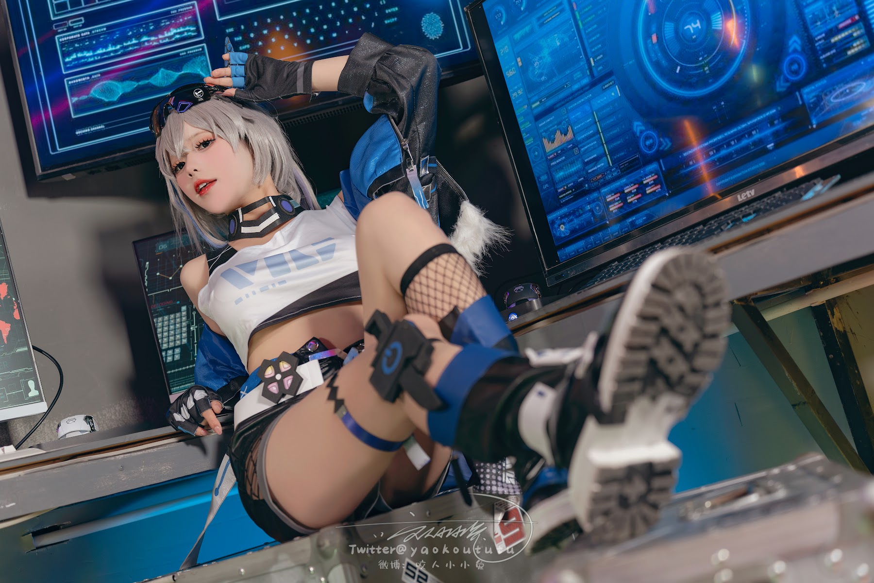Coser@黏黏团子兔 – 崩铁·银狼Gentleman - P31