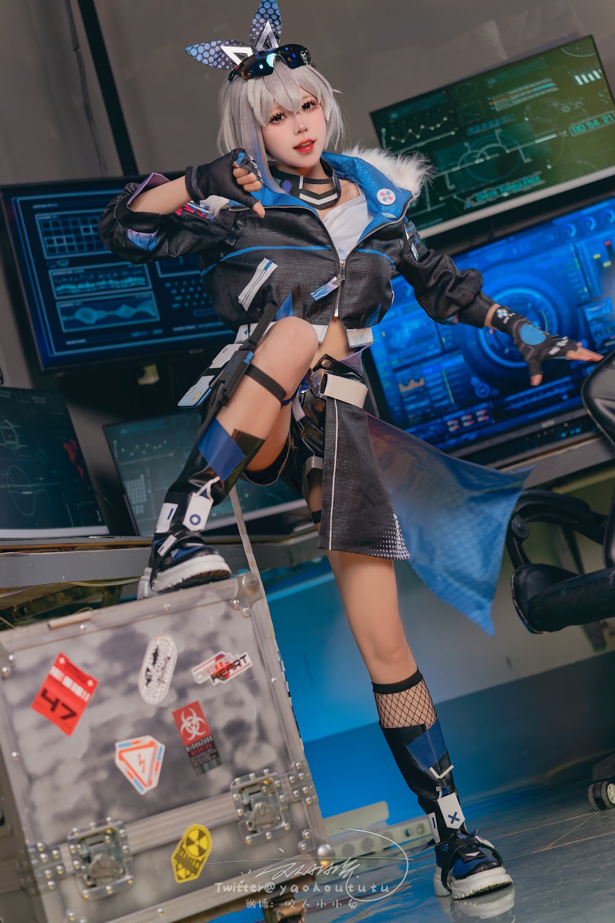 Coser@黏黏团子兔 – 崩铁·银狼Gentleman - P45
