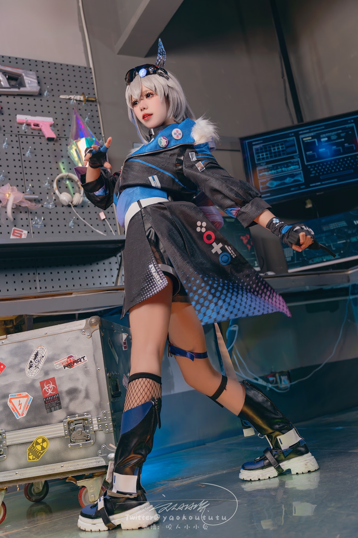 Coser@黏黏团子兔 – 崩铁·银狼Gentleman - P56