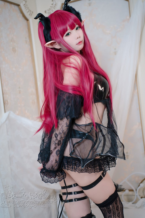 Coser@黏黏团子兔 – 十月订阅 喜多川魅魔