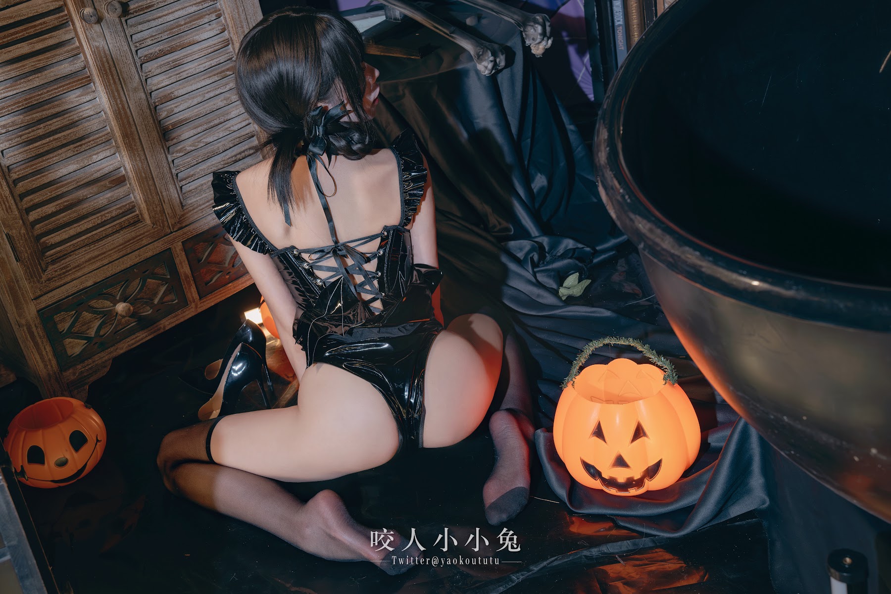 Coser@黏黏团子兔 – 『兔兔班车』万圣小恶魔 - P14
