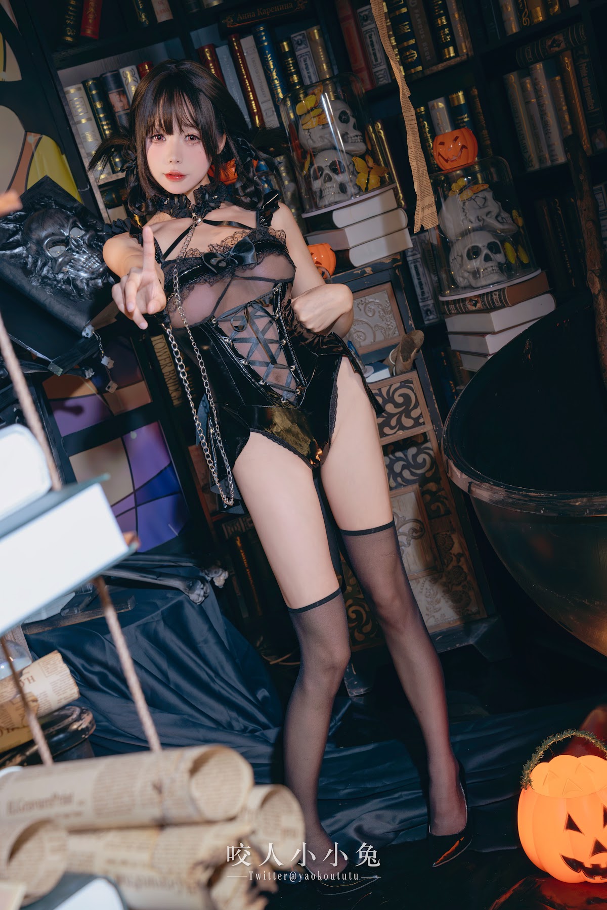 Coser@黏黏团子兔 – 『兔兔班车』万圣小恶魔 - P34