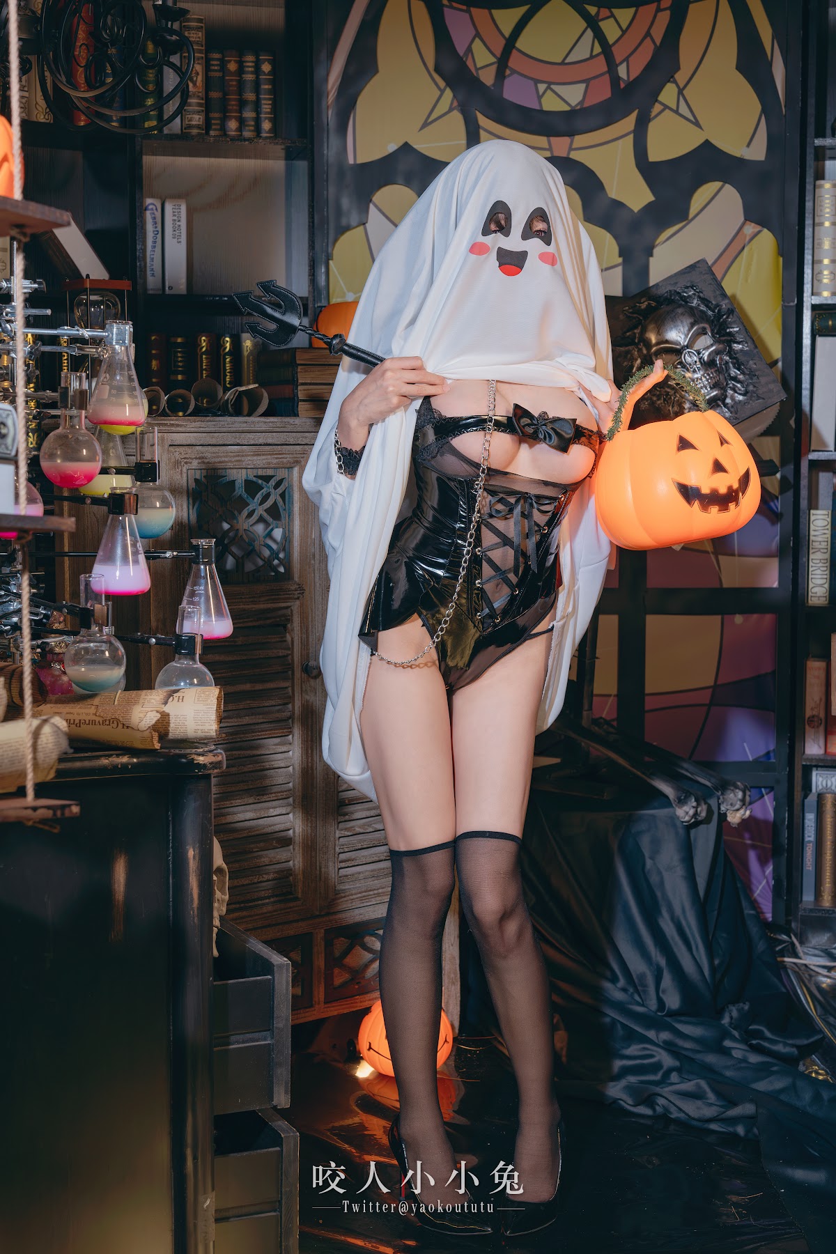Coser@黏黏团子兔 – 『兔兔班车』万圣小恶魔 - P35