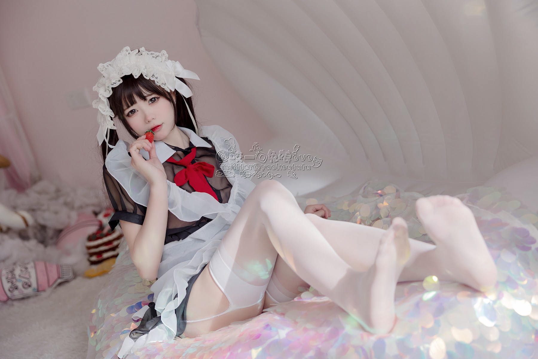 Coser@黏黏团子兔 – 黑白女仆 - P18