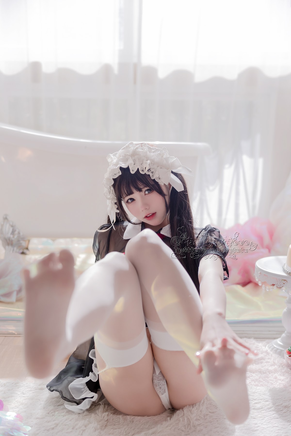 Coser@黏黏团子兔 – 黑白女仆 - P25