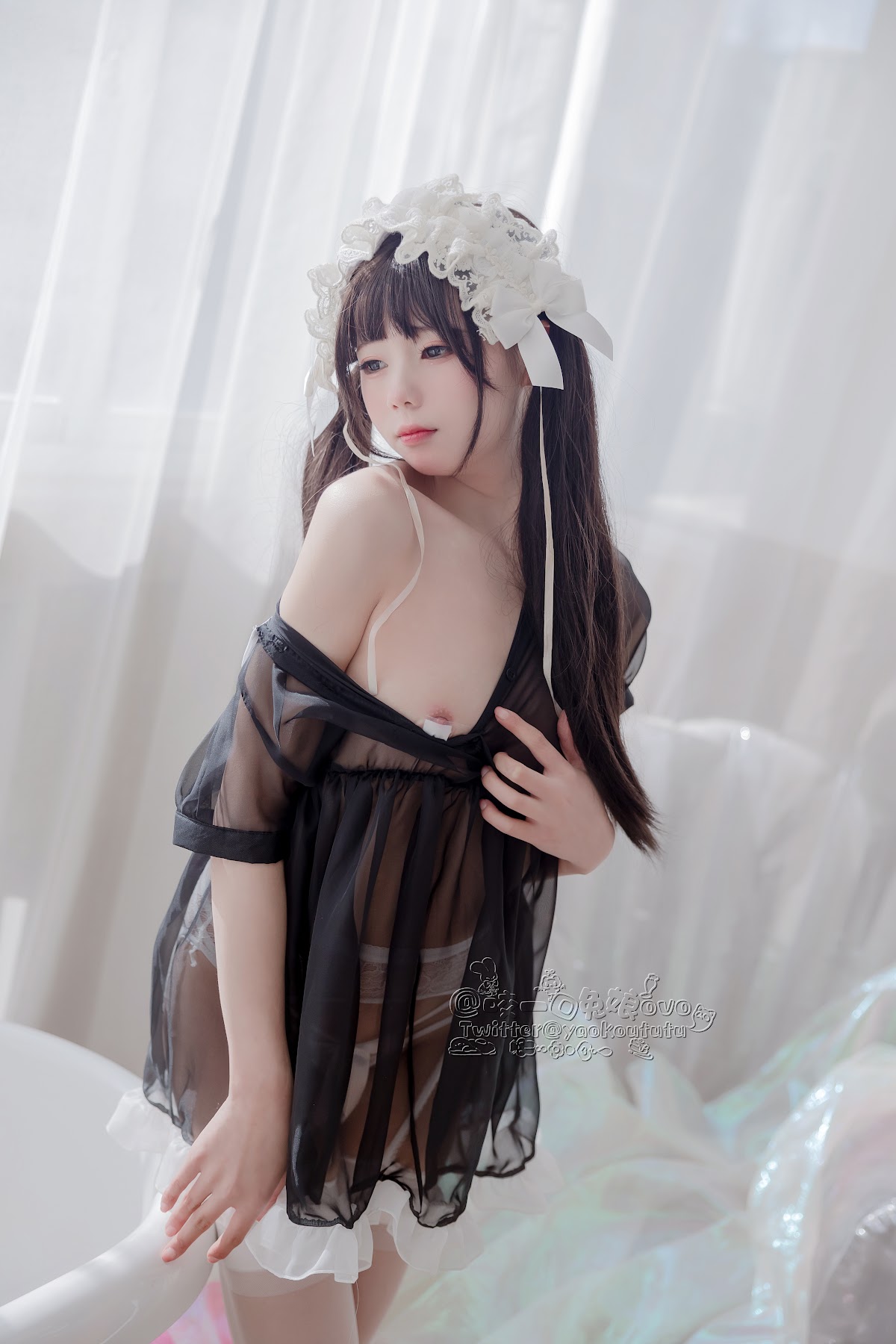 Coser@黏黏团子兔 – 黑白女仆 - P35