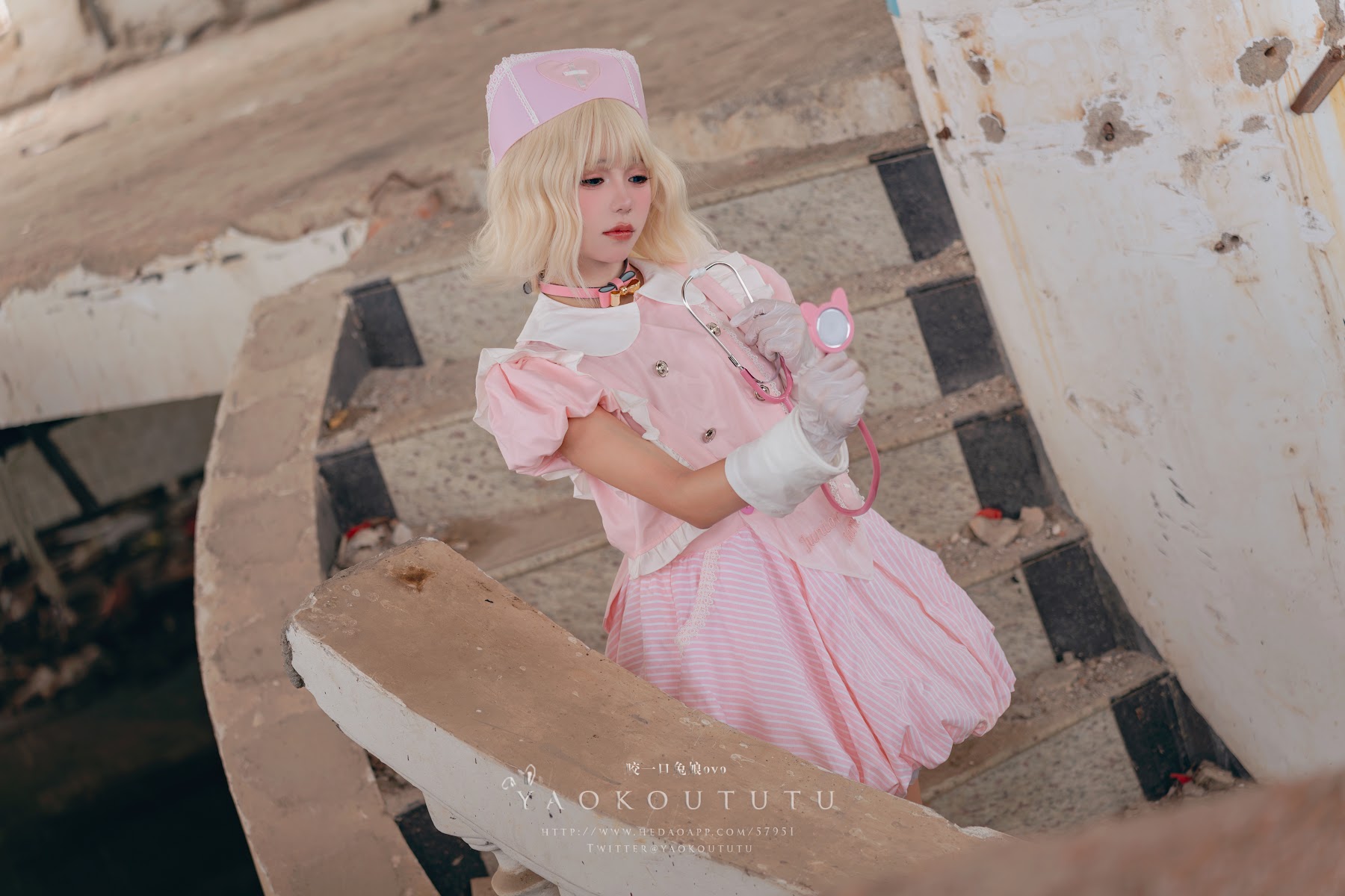 Coser@黏黏团子兔 – 遗失病栋&小花仙 - P11