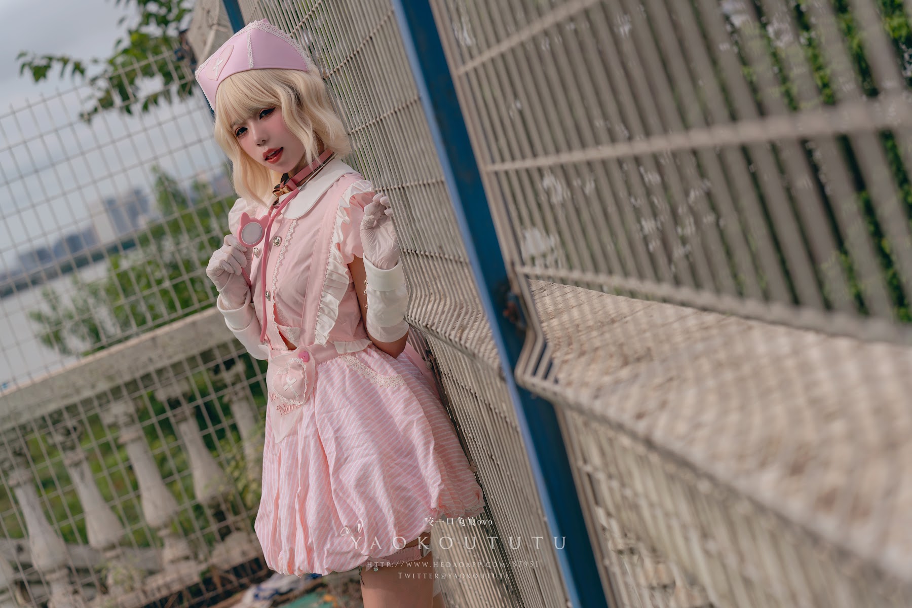 Coser@黏黏团子兔 – 遗失病栋&小花仙 - P51
