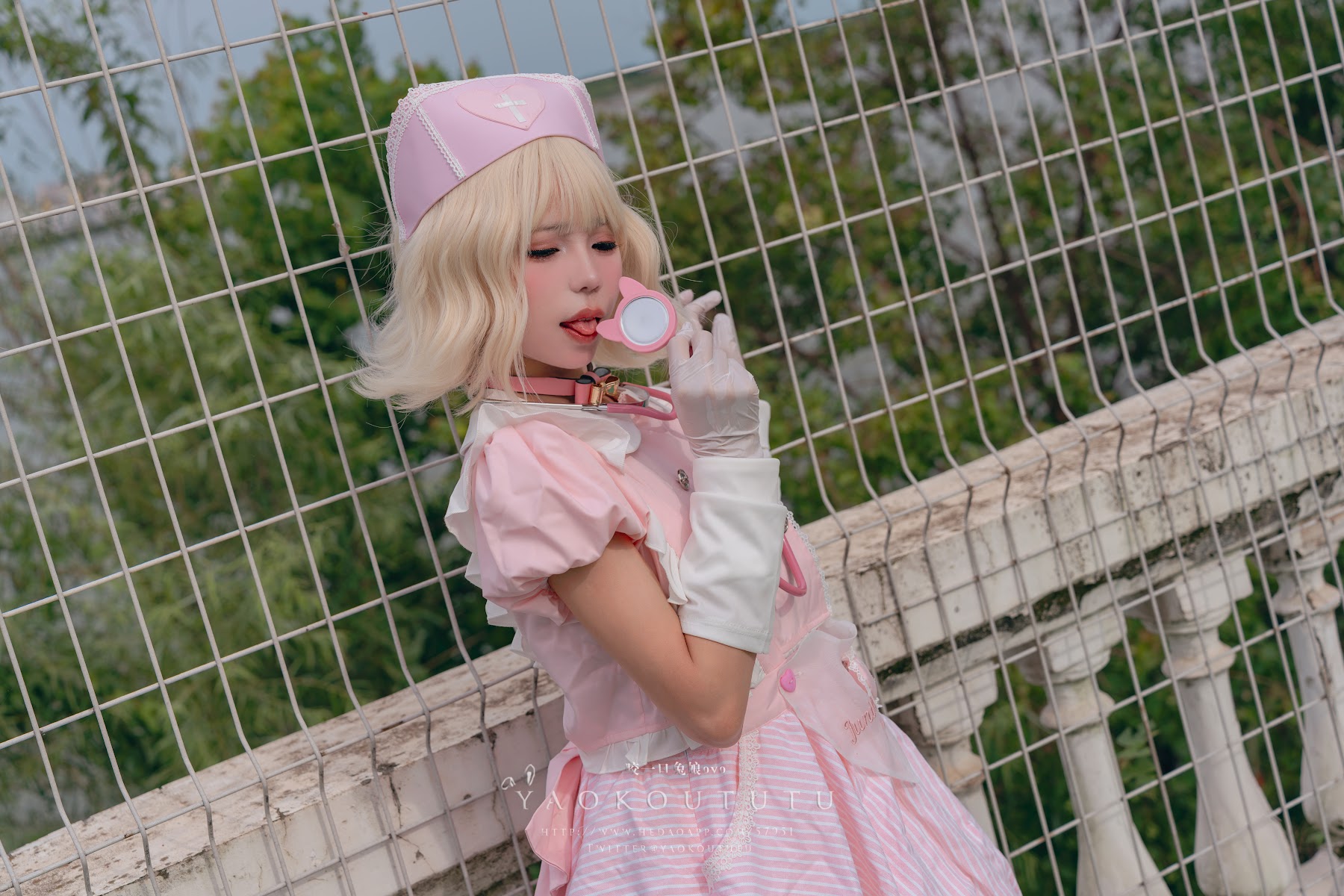 Coser@黏黏团子兔 – 遗失病栋&小花仙 - P52