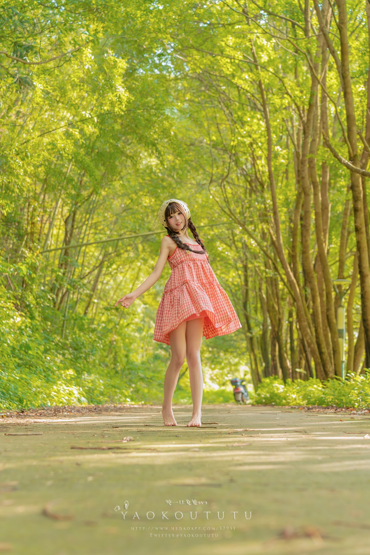 Coser@黏黏团子兔 – 绿野茶会 Lovesick Girls - P24