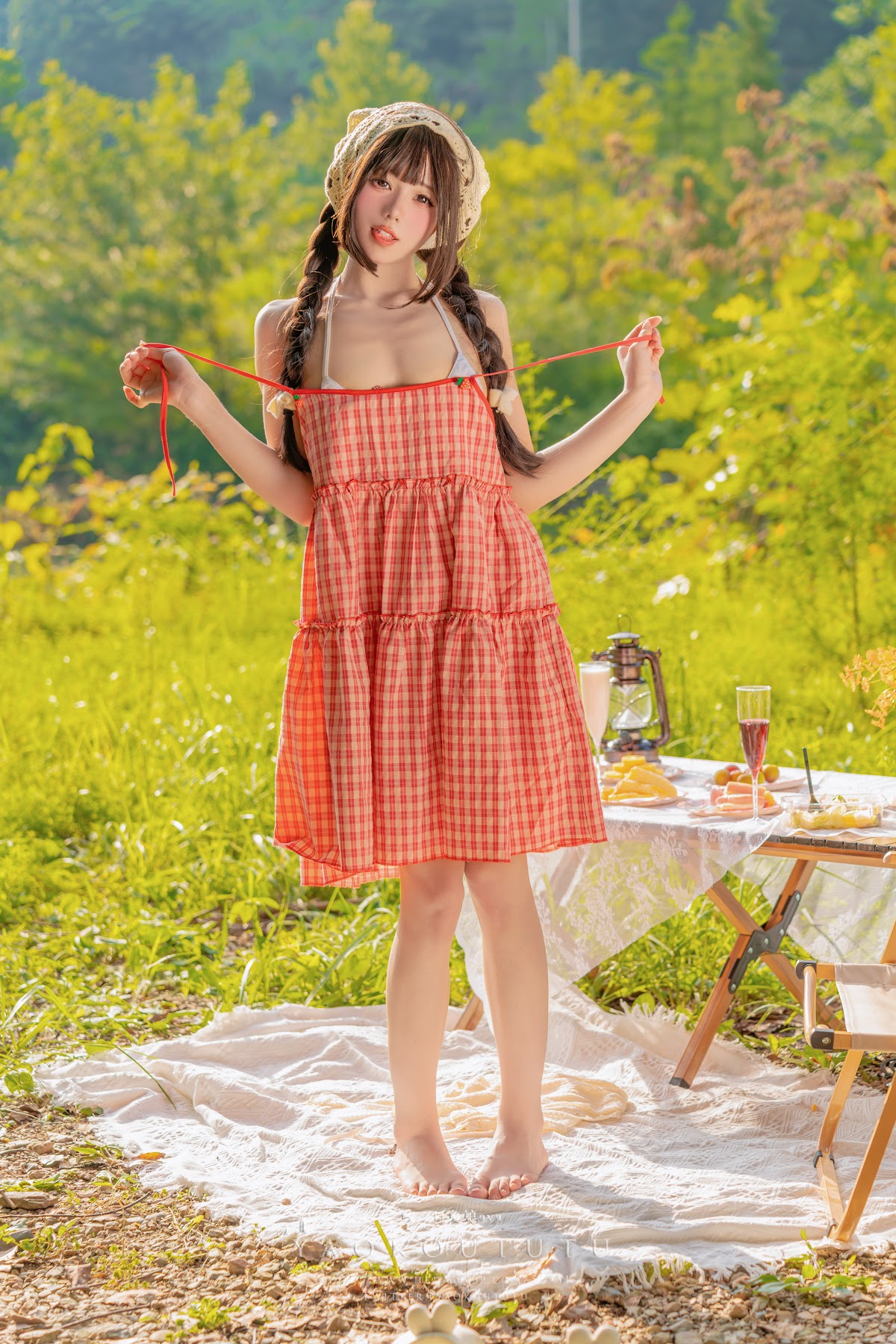 Coser@黏黏团子兔 – 绿野茶会 Lovesick Girls - P53