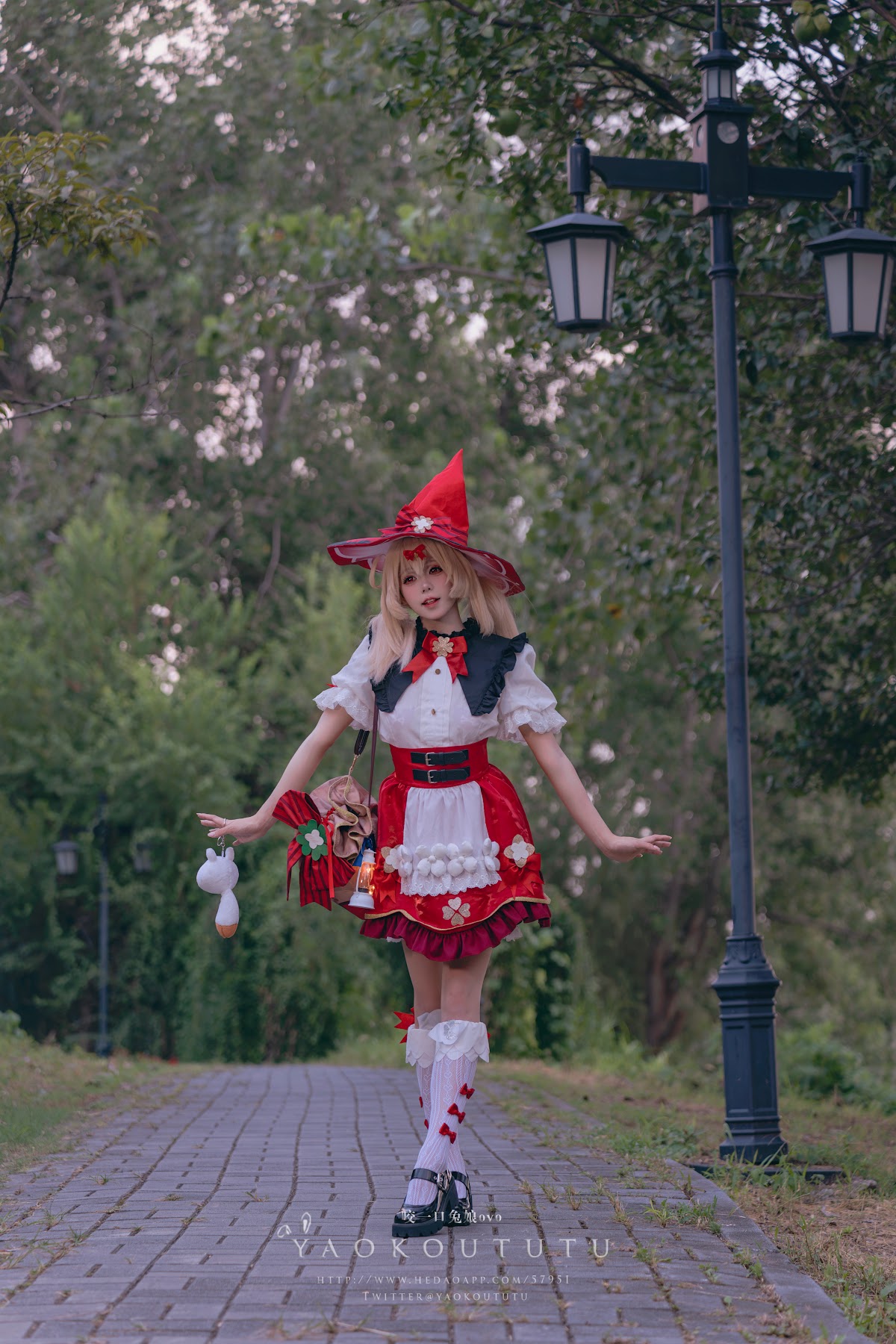 Coser@黏黏团子兔 – 琪花星烛·可莉 可莉炸鱼舞 - P34