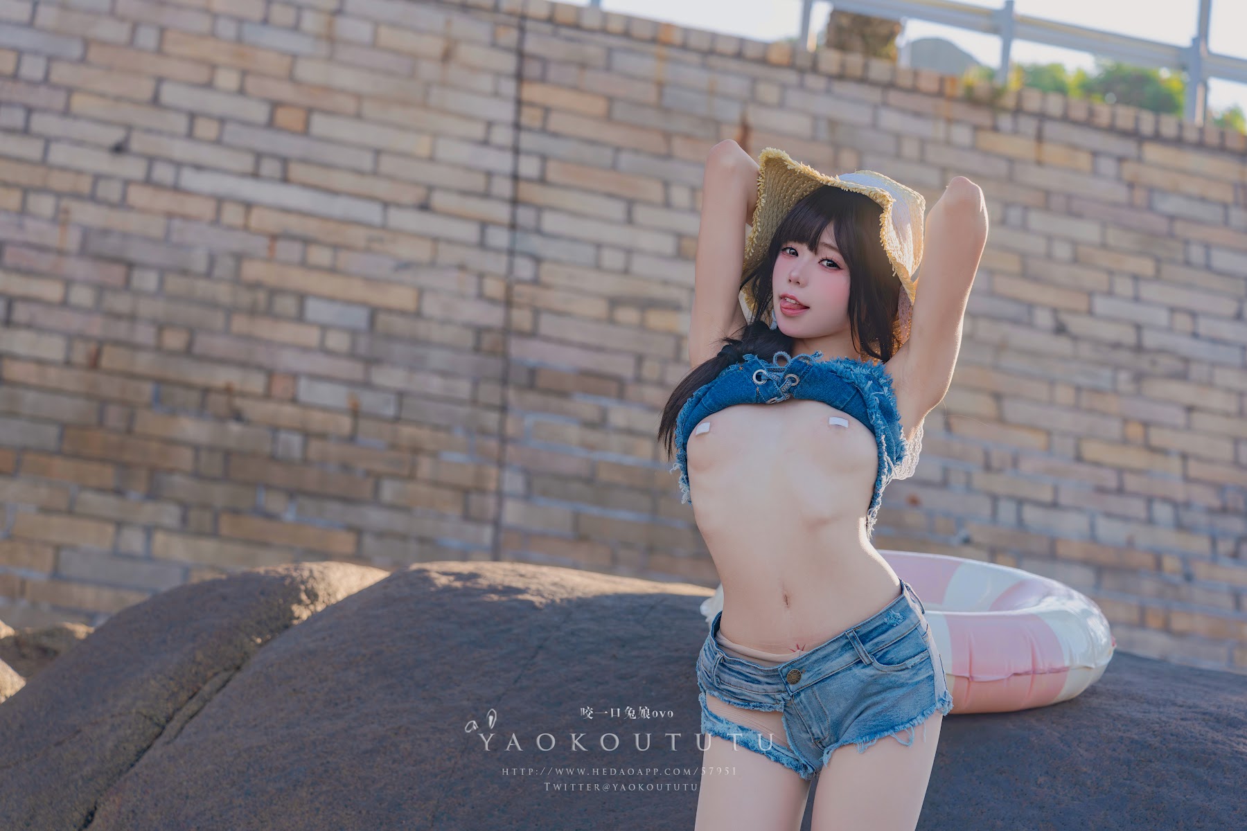 Coser@黏黏团子兔 – 海の夏日 Shotgun - P15