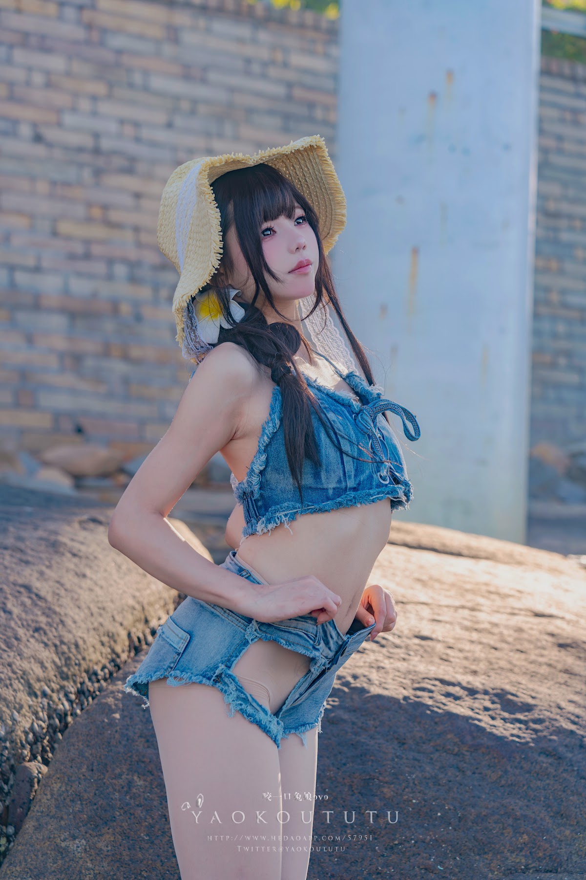 Coser@黏黏团子兔 – 海の夏日 Shotgun - P18