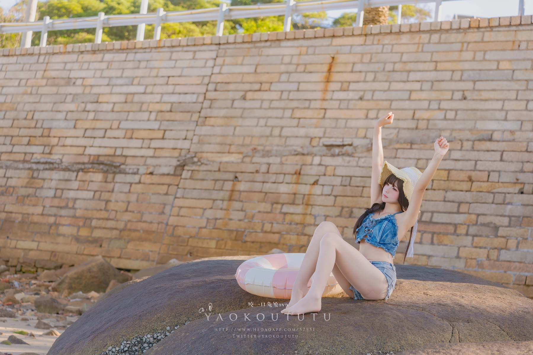 Coser@黏黏团子兔 – 海の夏日 Shotgun - P29