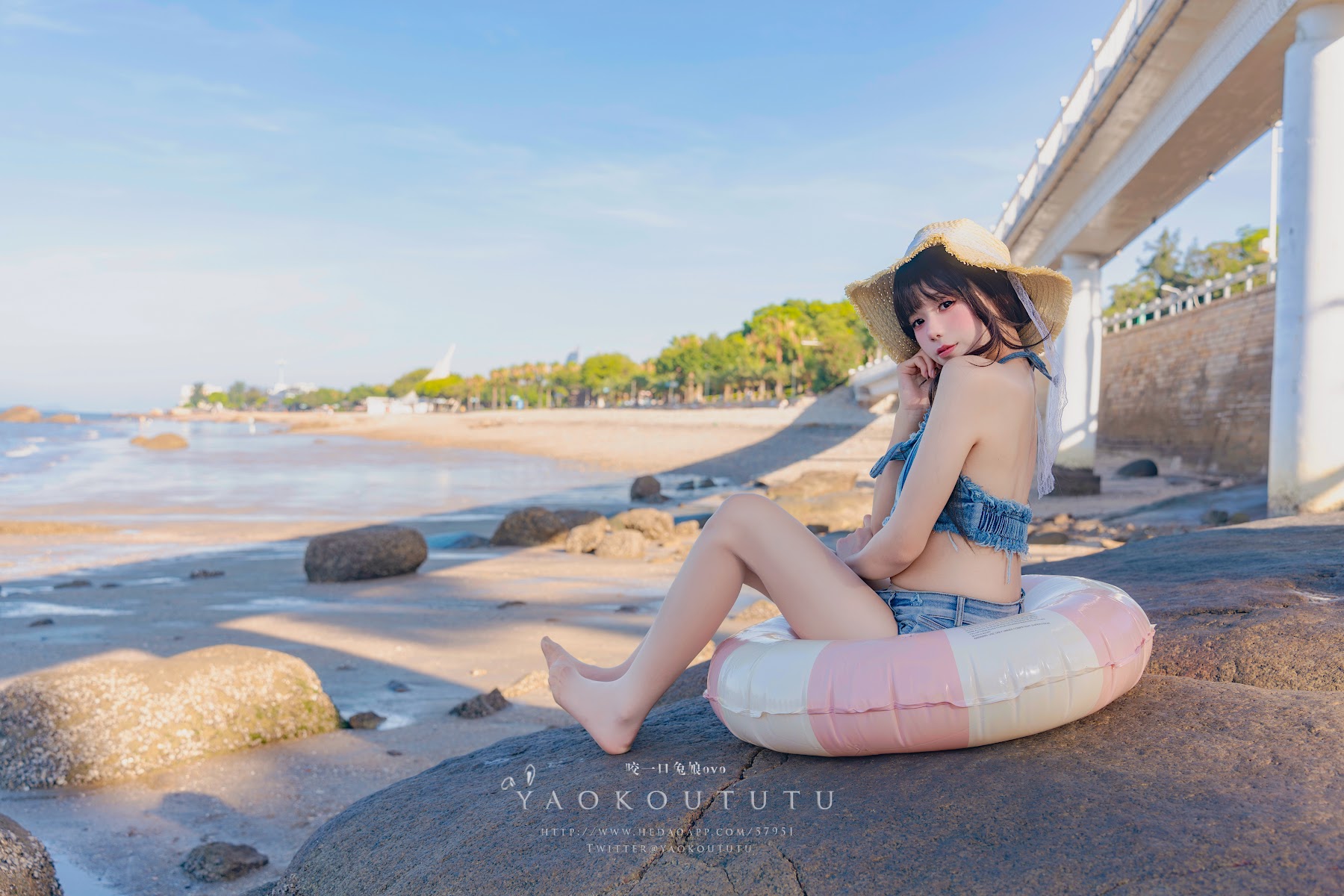 Coser@黏黏团子兔 – 海の夏日 Shotgun - P31