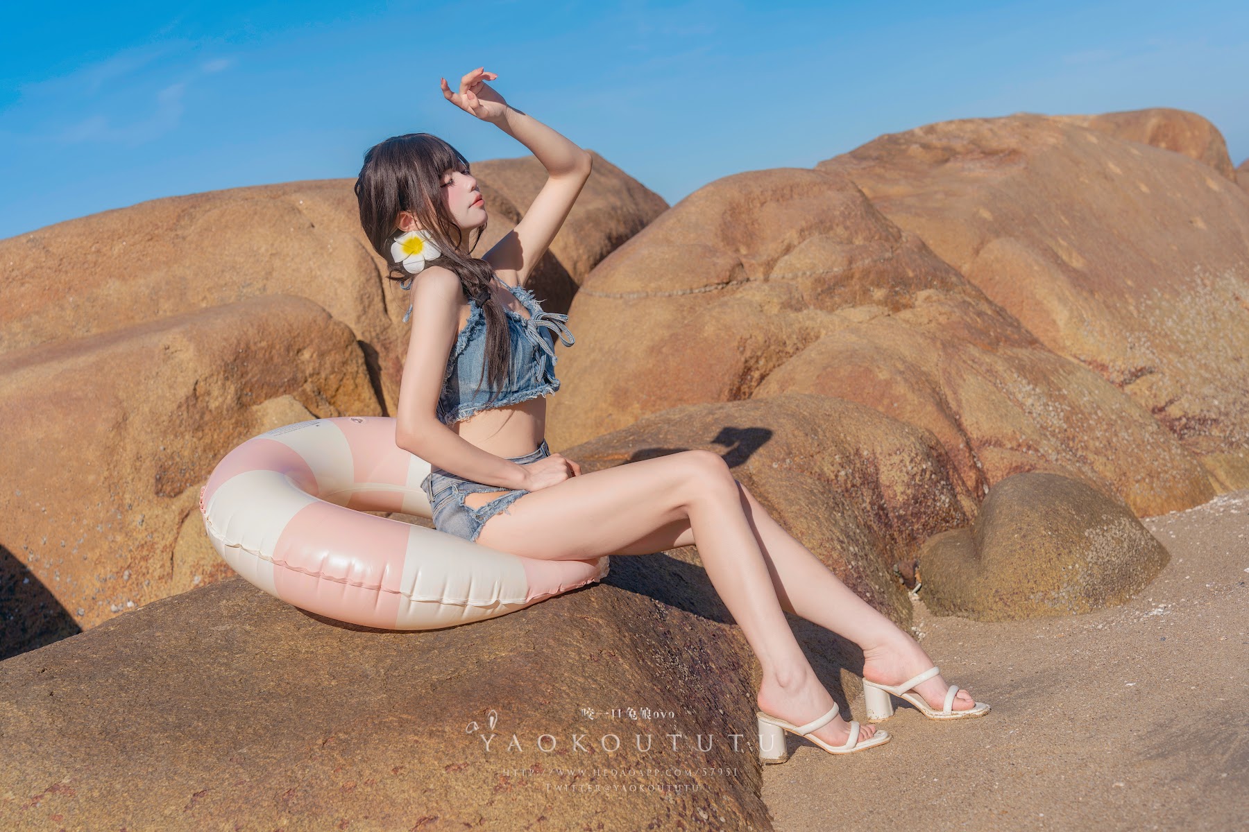 Coser@黏黏团子兔 – 海の夏日 Shotgun - P38