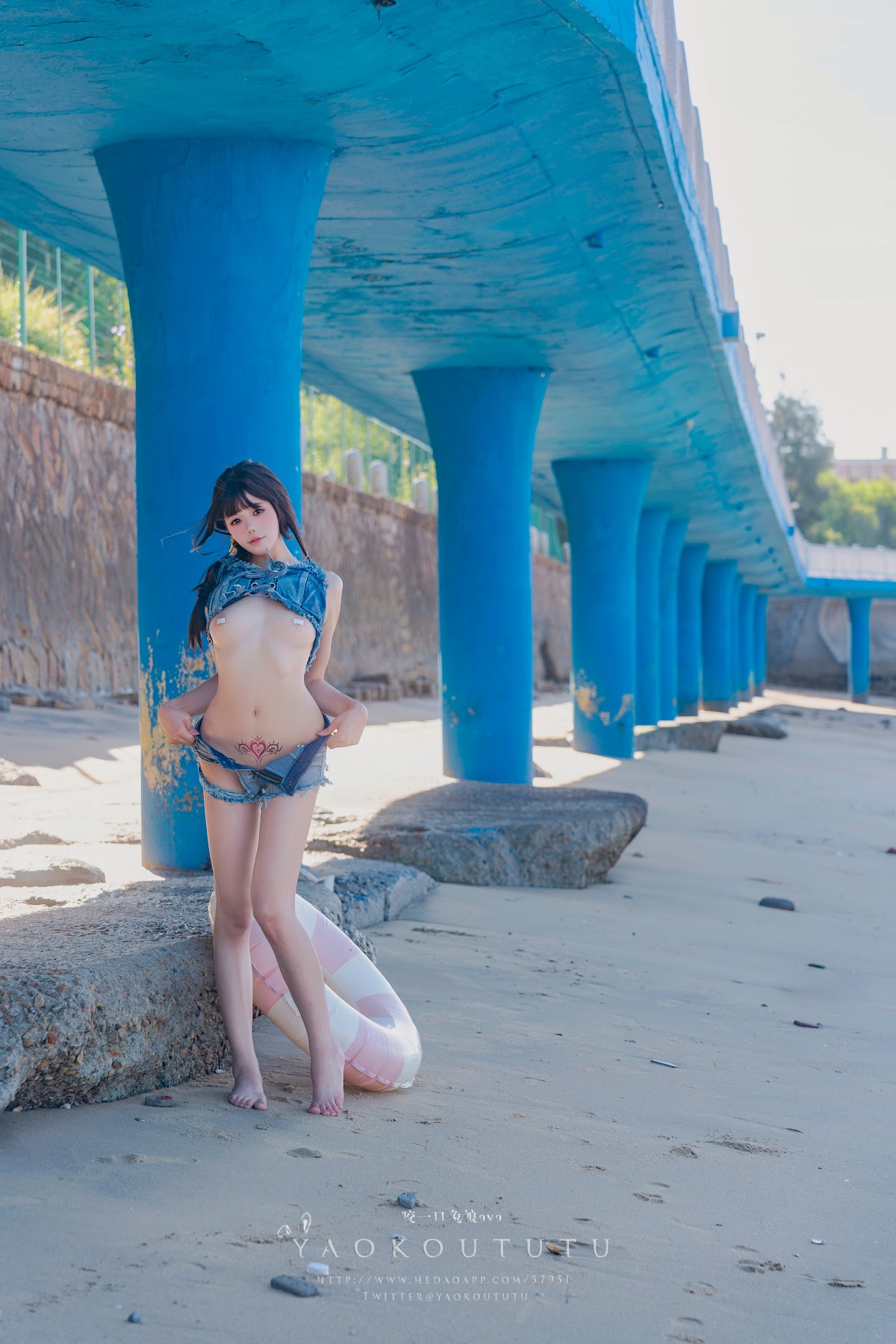 Coser@黏黏团子兔 – 海の夏日 Shotgun - P47