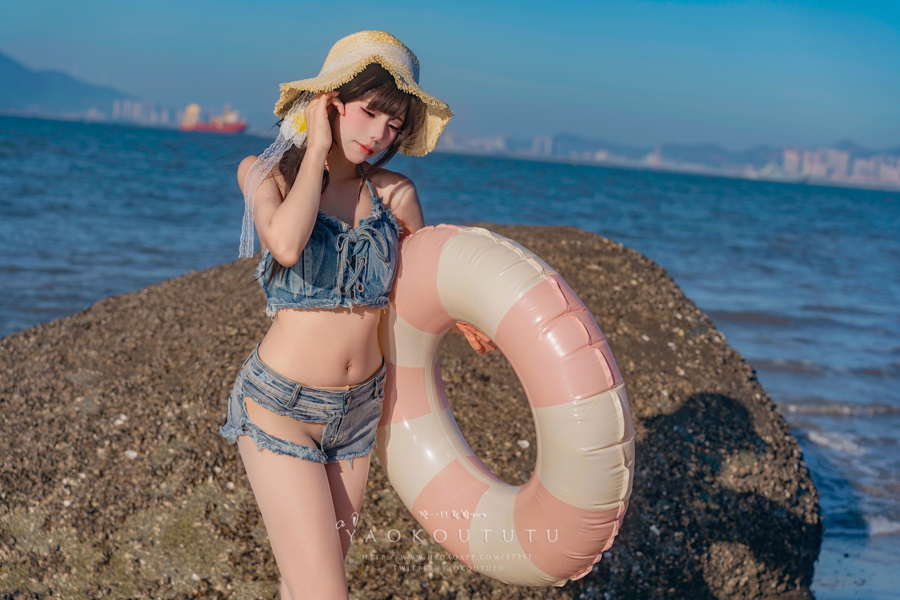 Coser@黏黏团子兔 – 海の夏日 Shotgun - P56